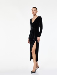 Uzun Kollu V Yaka Yırtmaç Detaylı Slim Fit Midi Elbise