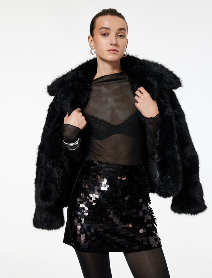  Kayık Yaka Uzun Kollu Transparan Tişört