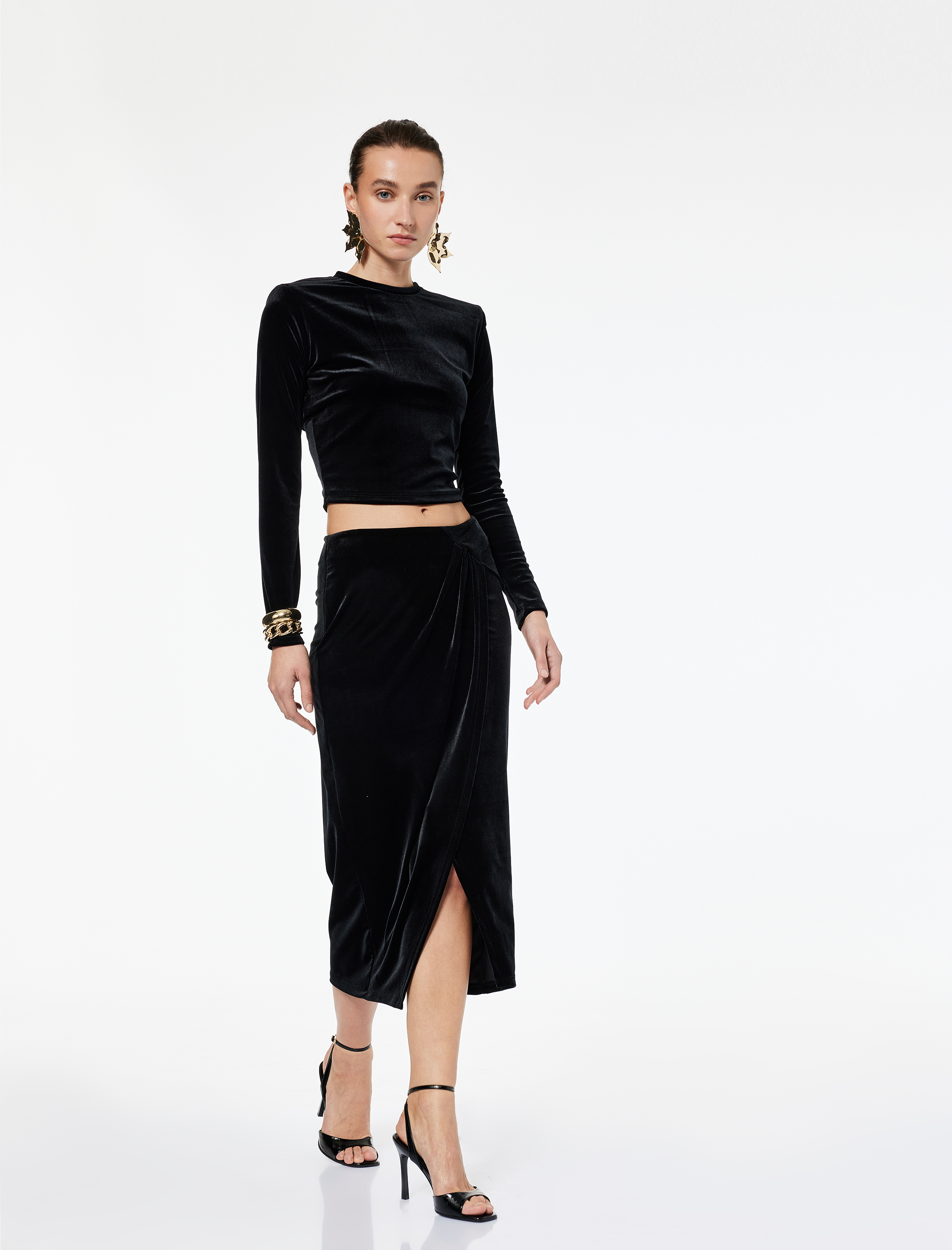 Slim Fit Drapeli Yırtmaçlı Kruvaze Midi Kadife Etek