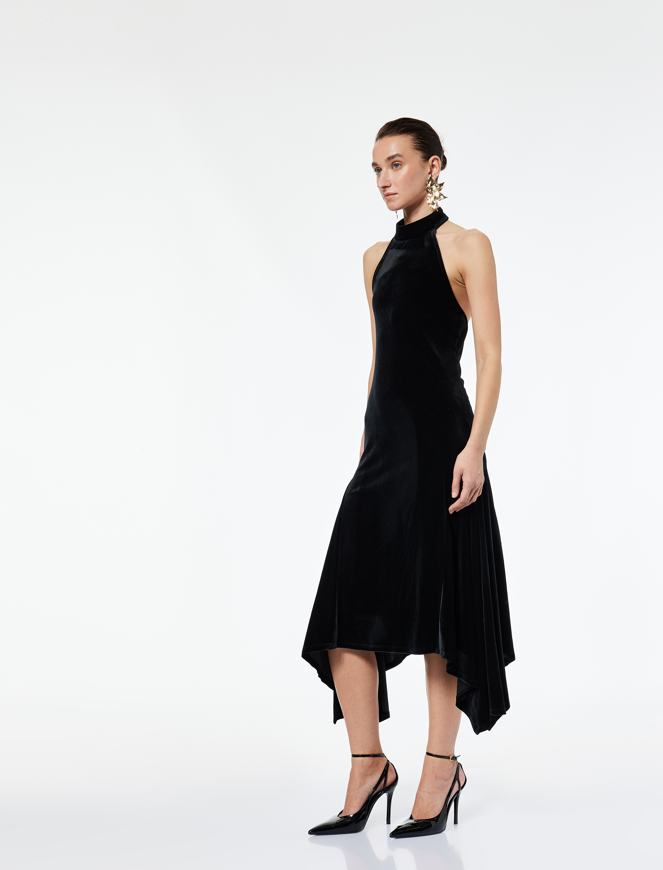   Halter Yaka Kolsuz Sırt Detaylı Midi Elbise