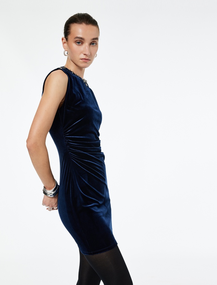  Kolsuz İşleme Detaylı Bisiklet Yaka Slim Fit  Elbise