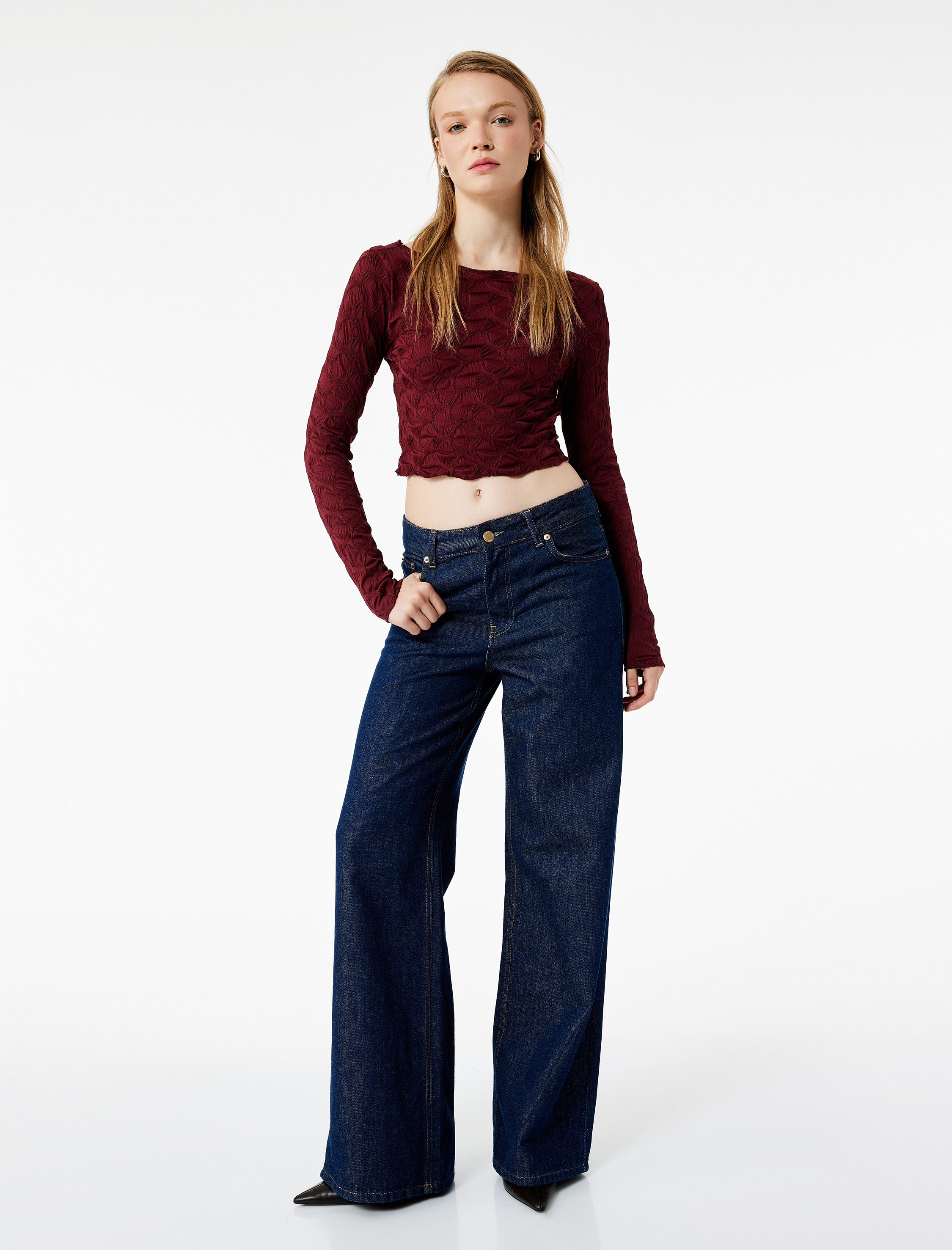   Uzun Kollu Dokulu Kayık Yaka Slim Fit Crop Tişört