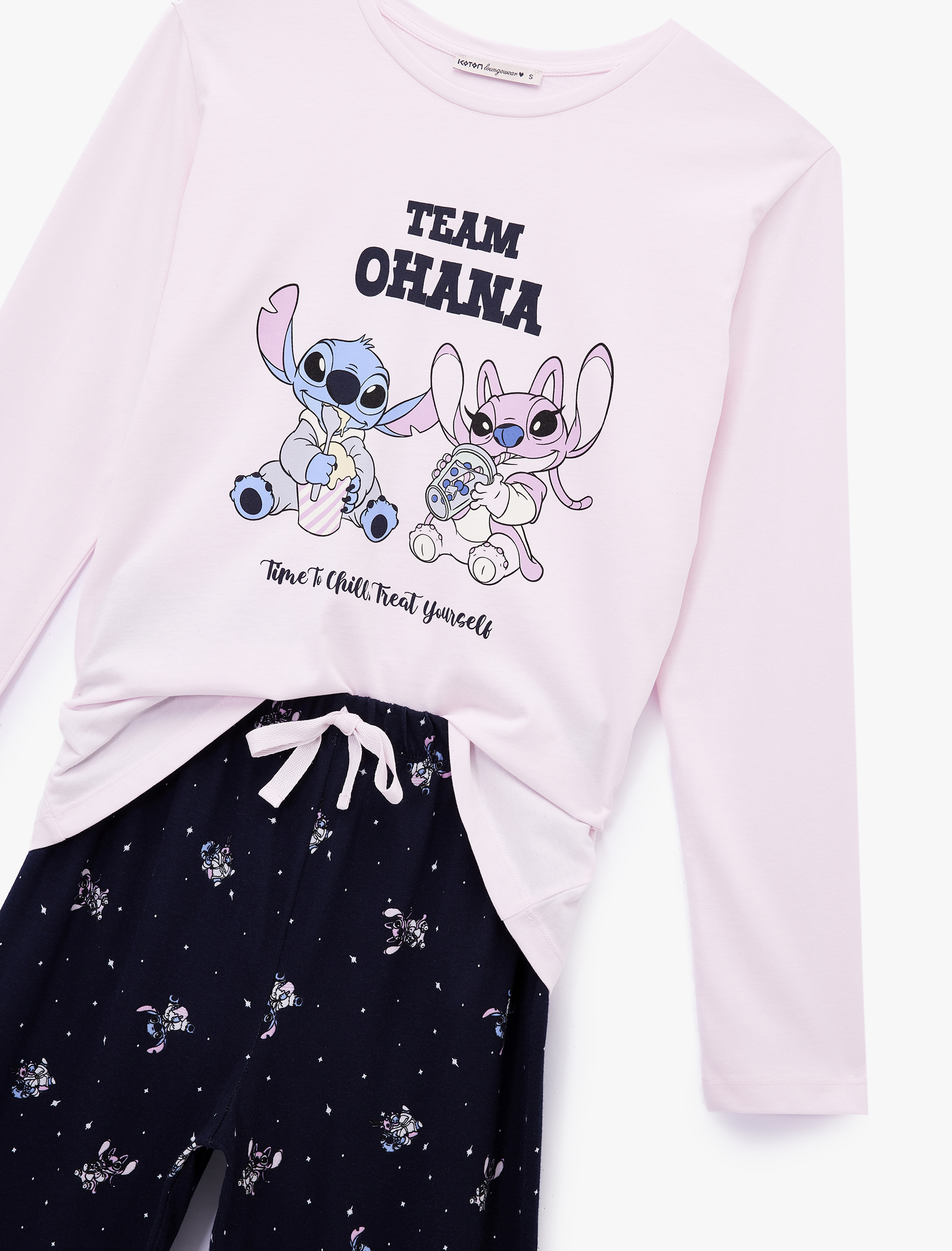  Pamuklu Bisiklet Yaka Uzun Kollu Lisans Stitch Pijama Takımı
