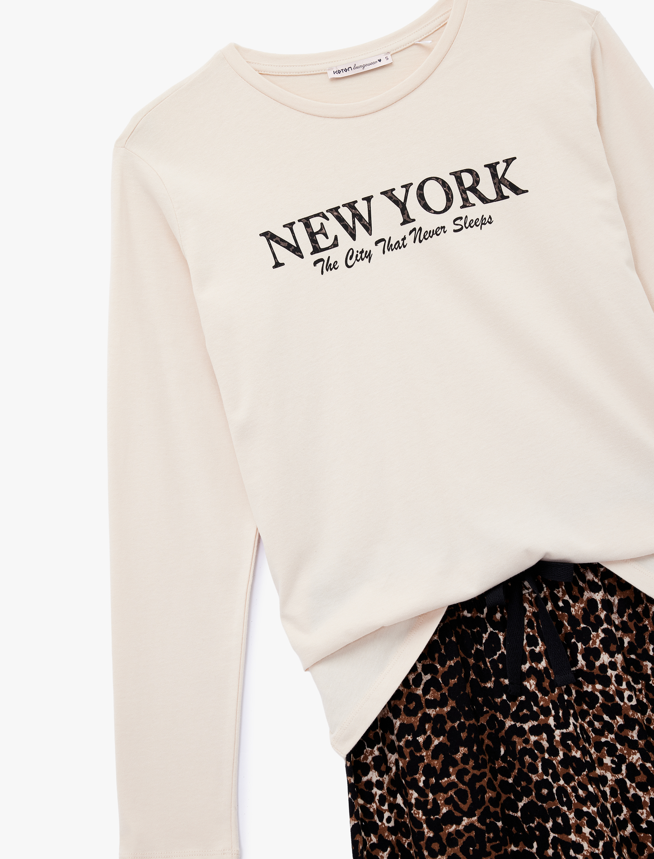   Pamuklu Baskı Detaylı Pijama Takımı