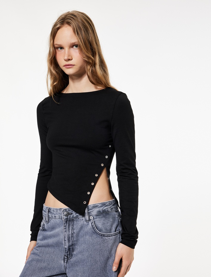  Kayık Yaka Uzun Kollu Troklu Slim Fit Asimetrik Tişört