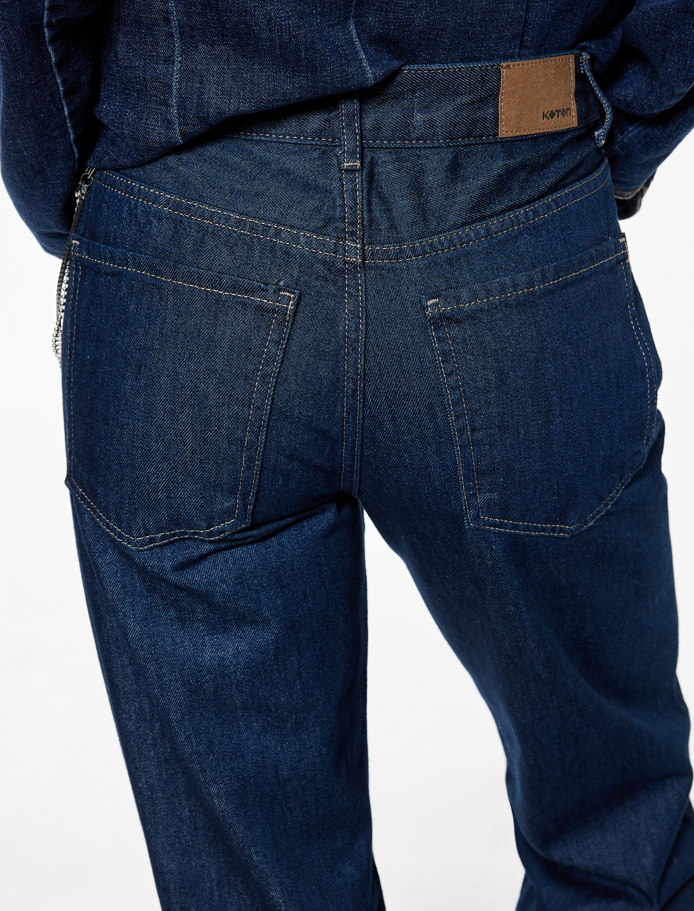   Normal Bel Zincir Detaylı Düz Paça Jean Pantolon - Straight Fit Jean