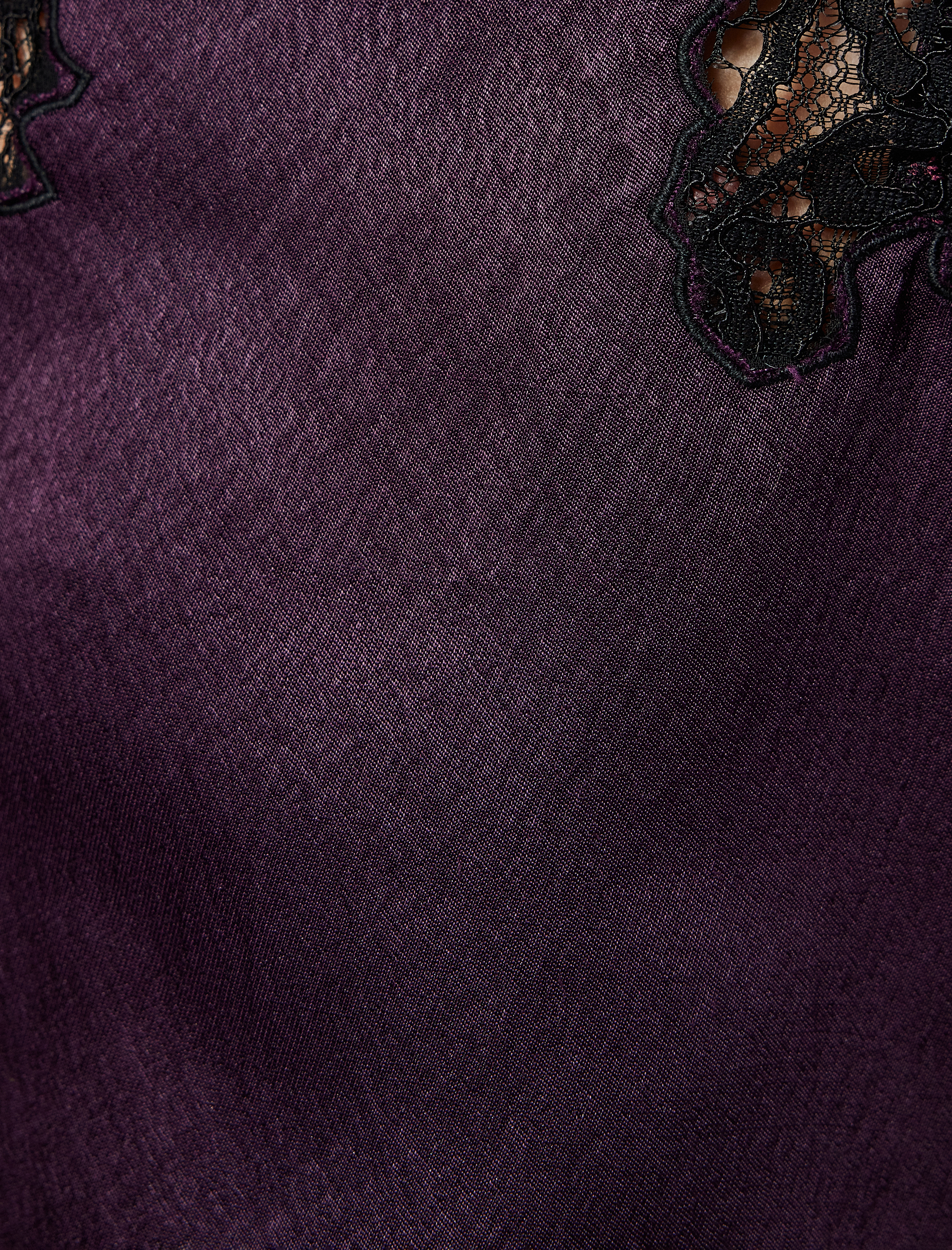   Dantel Detaylı İp Askılı Saten Bluz