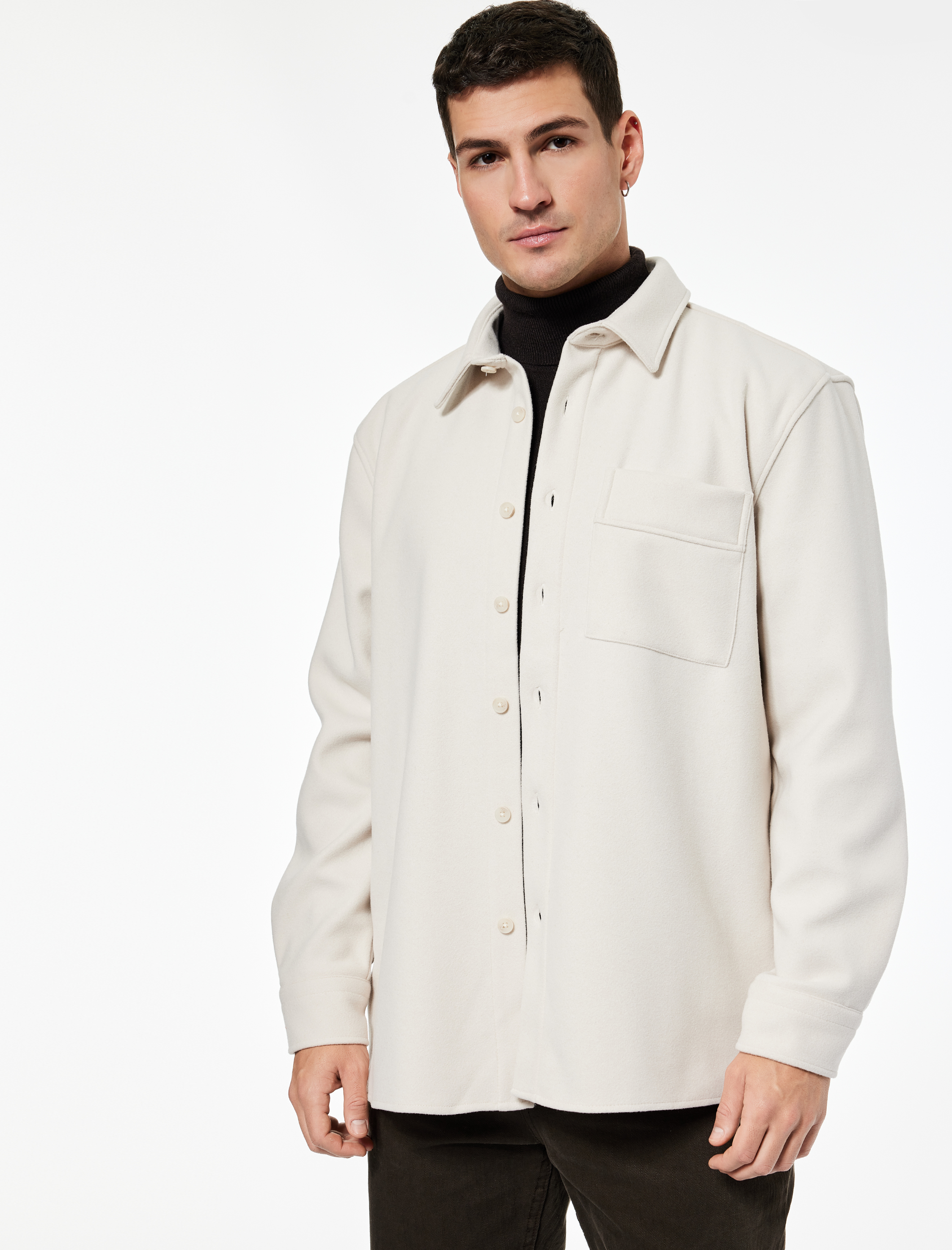   Viskon Karışımlı Cep Detaylı Uzun Kollu Düğmeli Klasik Yaka Gömlek Ceket