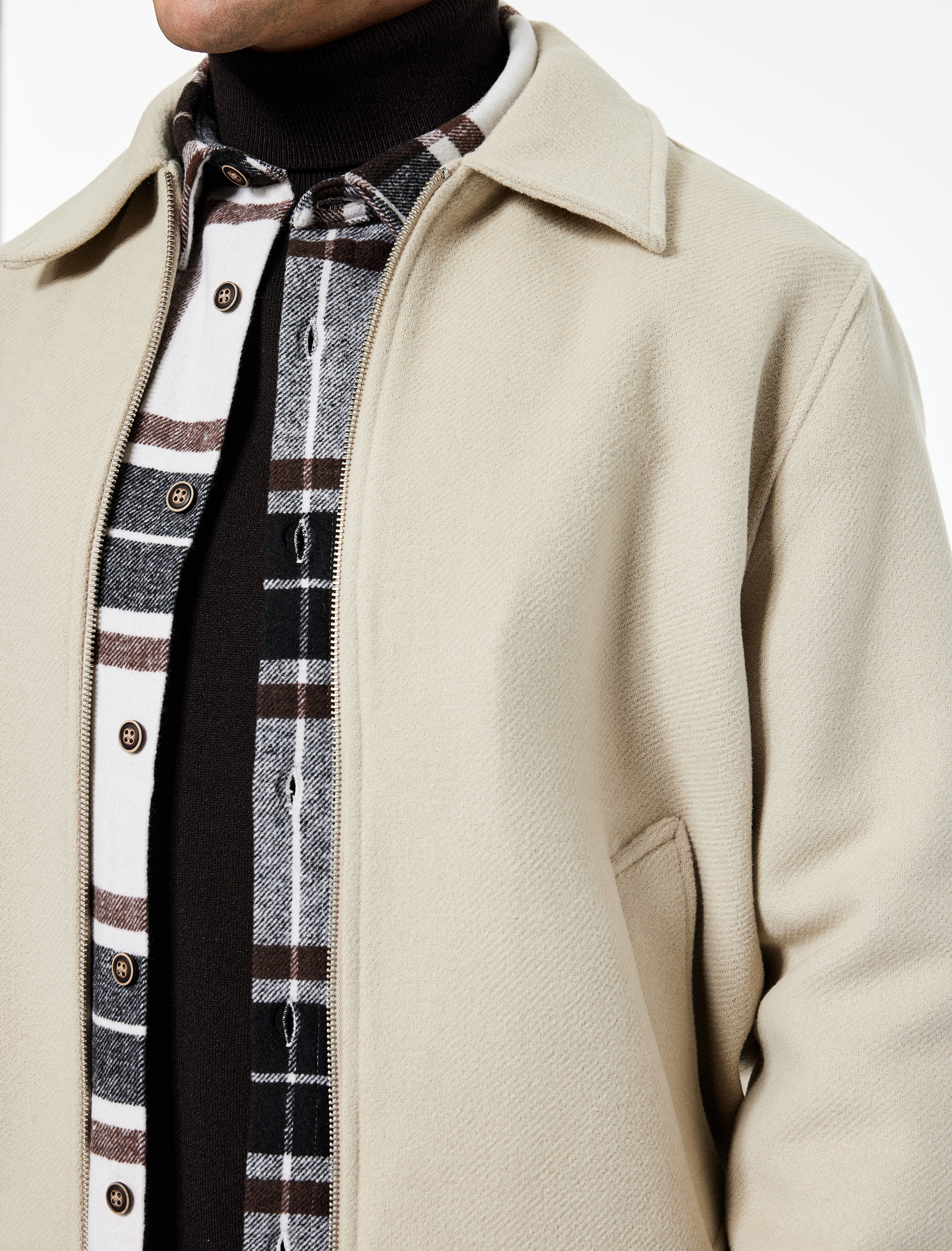   Uzun Kollu Cepli Fermuarlı Gömlek Yaka Kışlık Kaşe Bomber Ceket