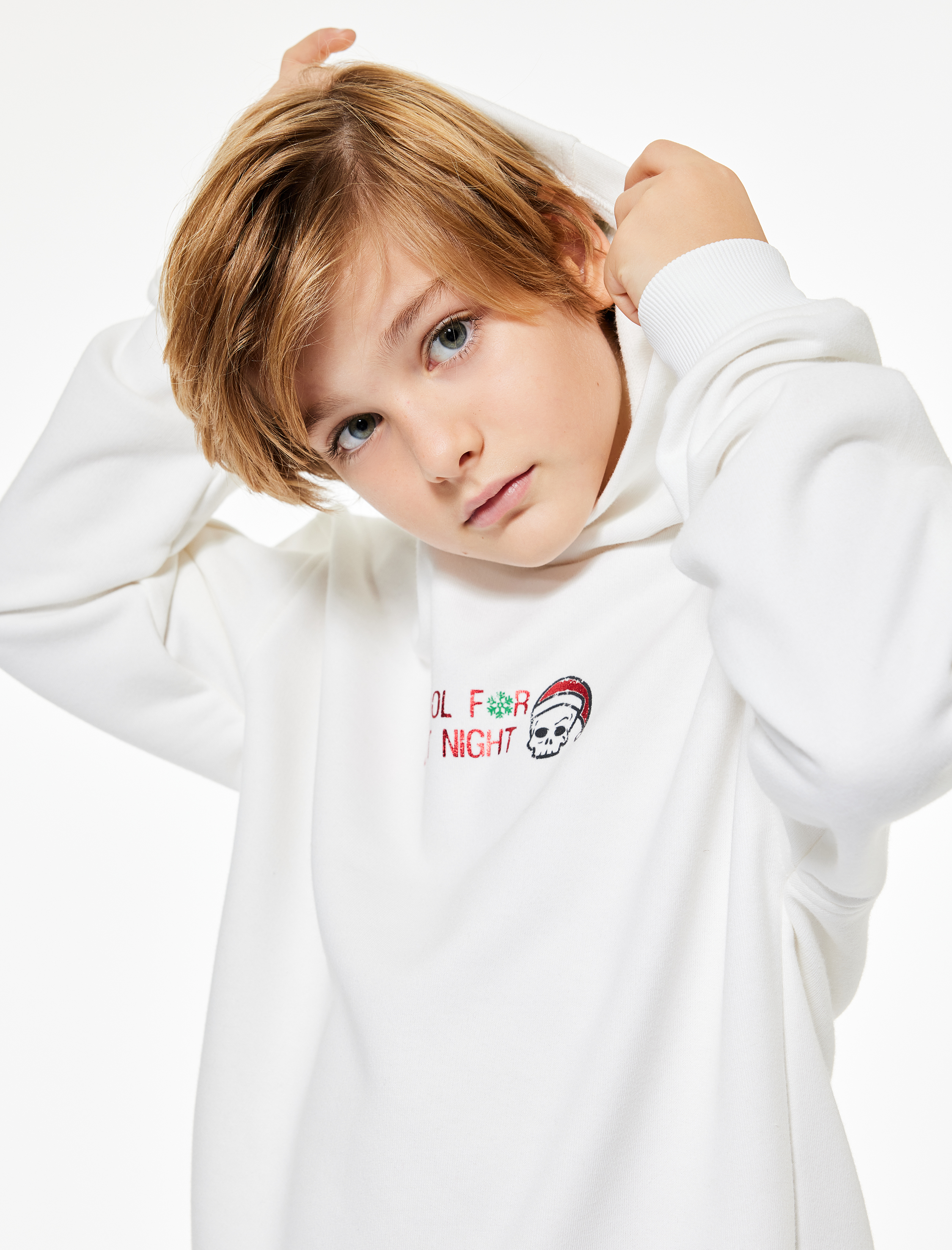  Erkek Çocuk Pamuklu Uzun Kollu Yılbaşı Temalı Baskılı Kapşonlu Sweatshirt