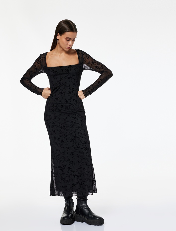  Kare Yaka Uzun Kollu Sırt Detaylı A Kesim Midi Dantel Elbise