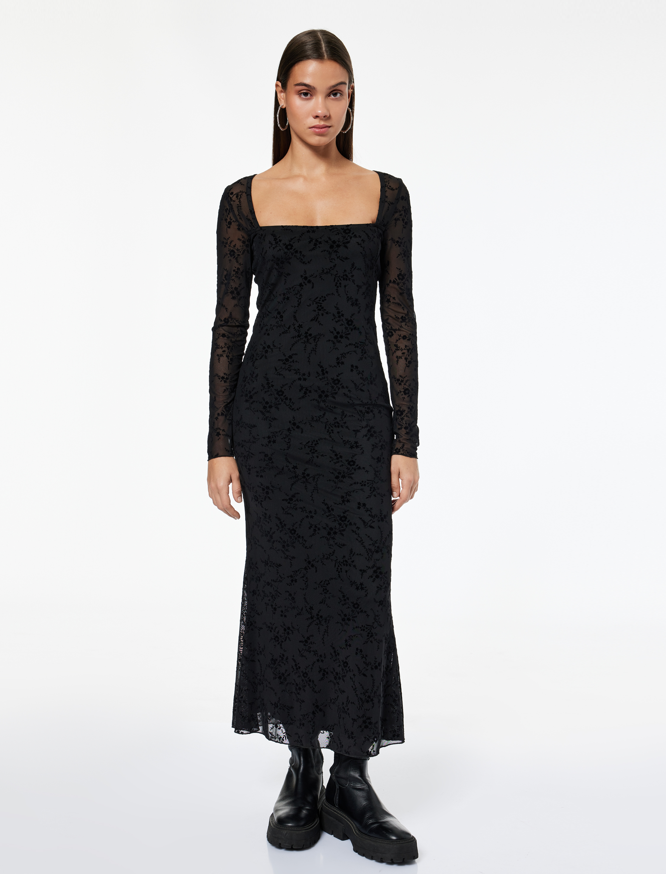   Kare Yaka Uzun Kollu Sırt Detaylı A Kesim Midi Dantel Elbise