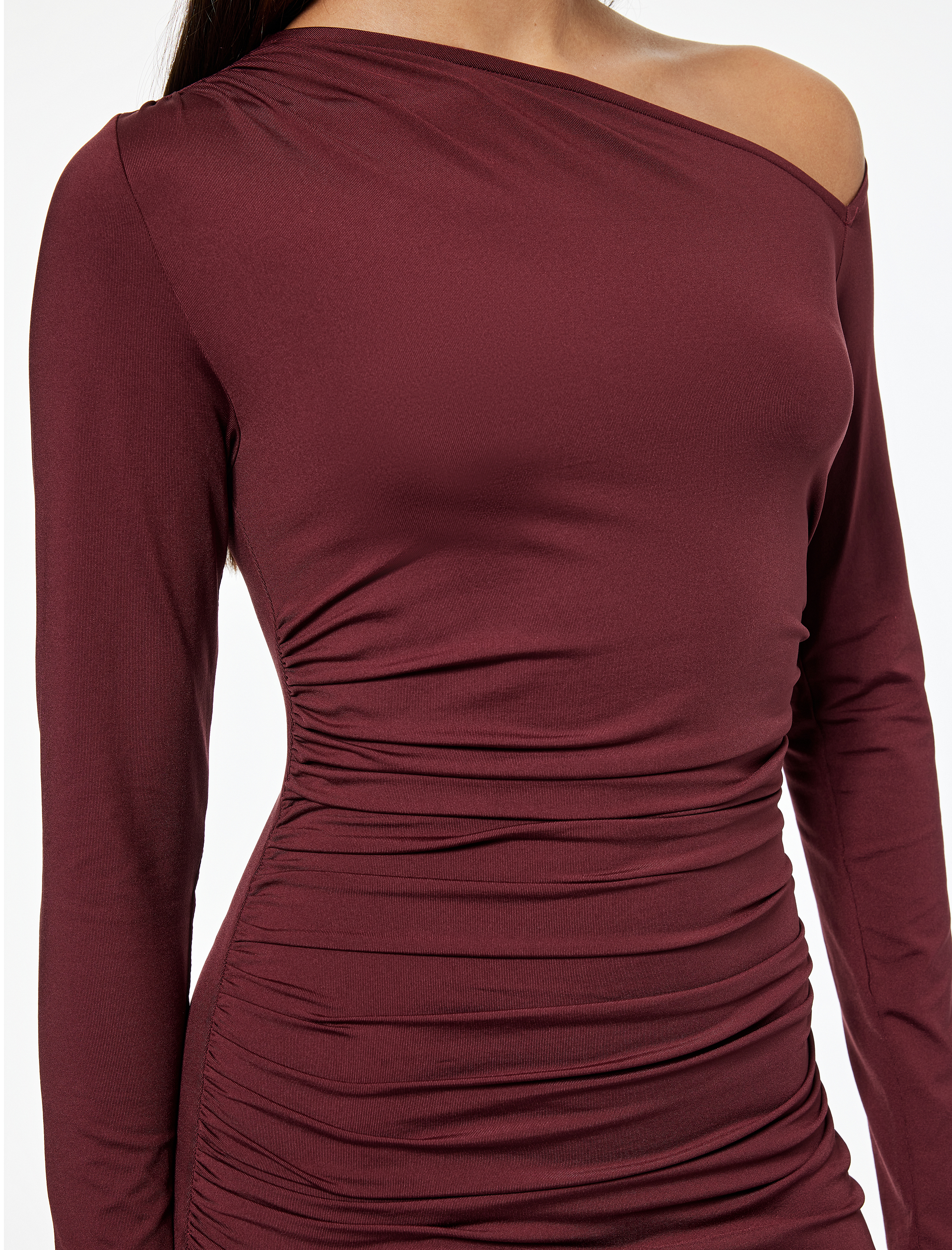 Asimetrik Yaka Uzun Kollu Drapeli Midi Elbise