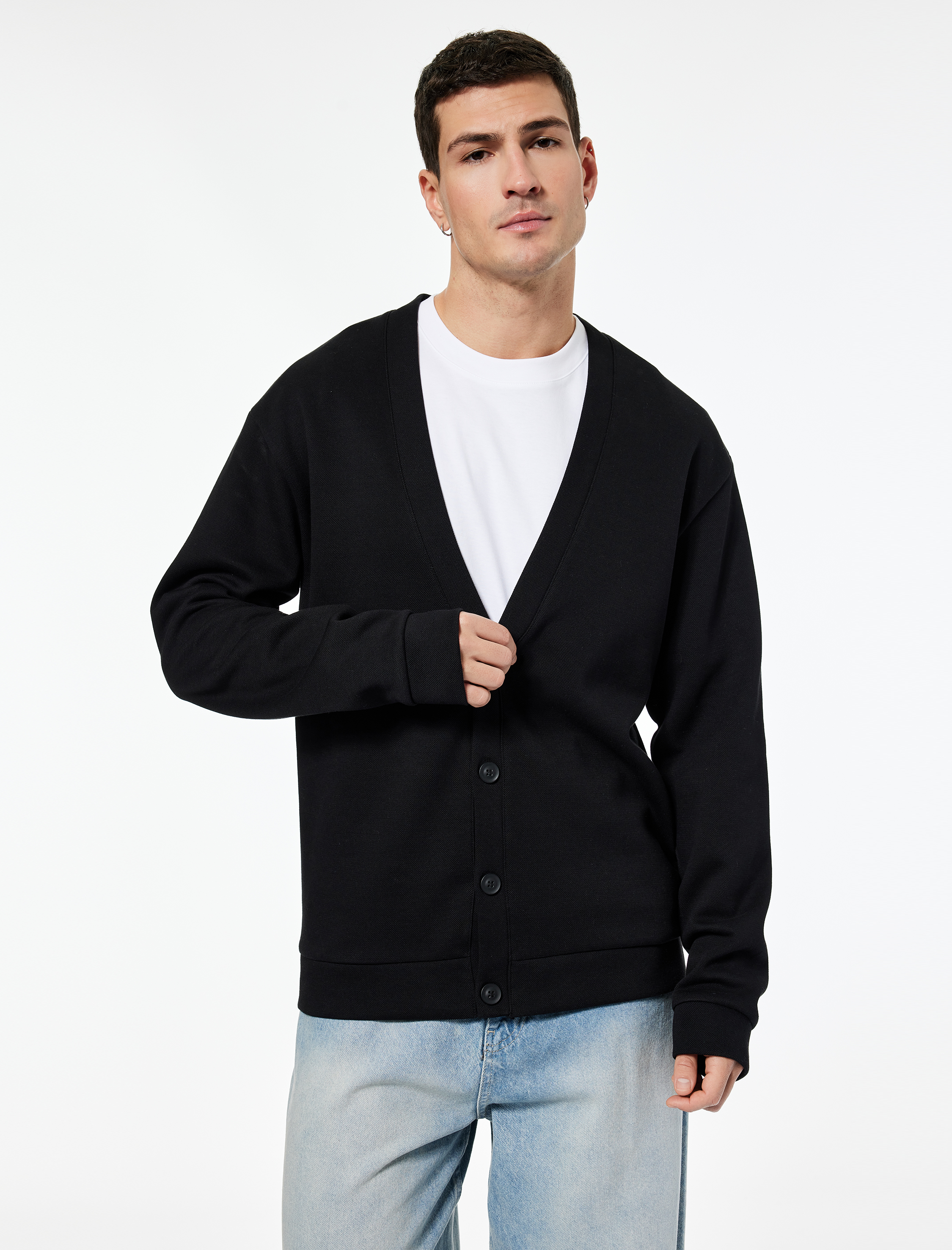   Regular Fit Uzun Kollu V Yaka Pamuklu Düğmeli Sweatshirt