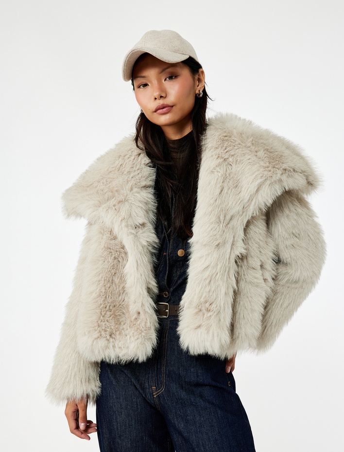  Geniş Yaka Oversize Suni Kürk Ceket