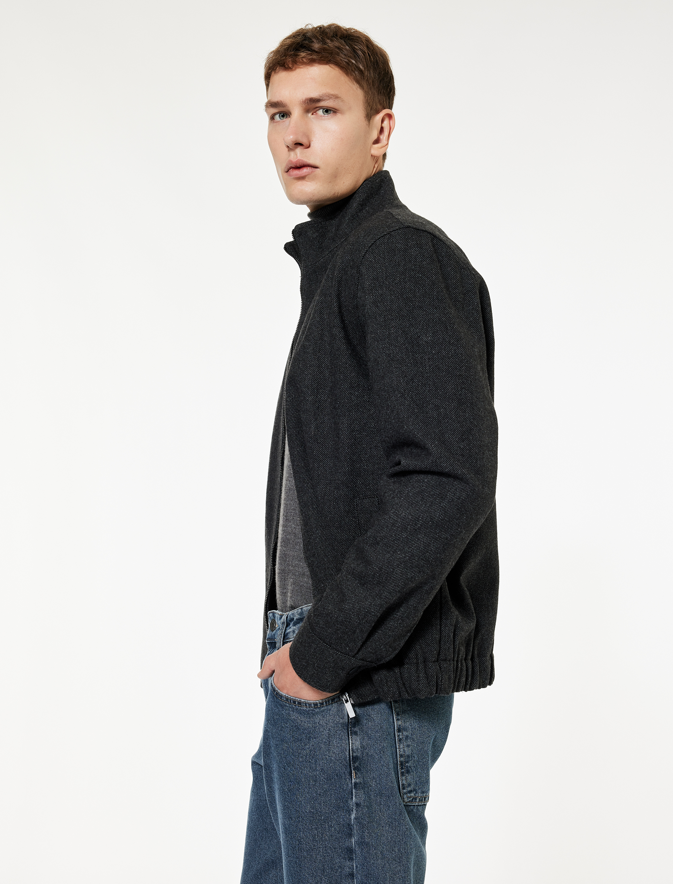   Uzun Kollu Slim Fit Cepli Dik Yaka Fermuarlı Kaşe Spor Ceket