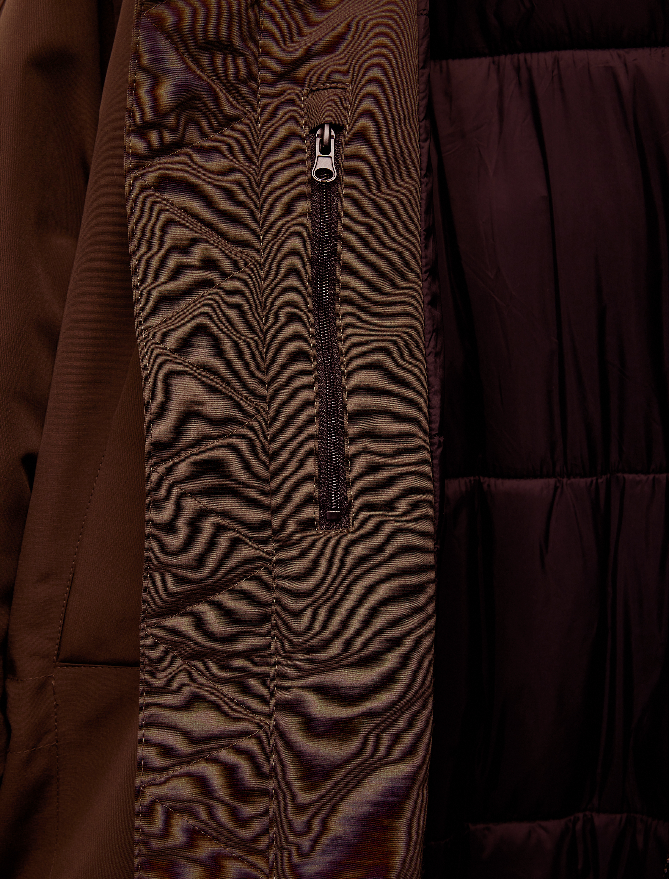   Uzun Kollu Kapaklı Cepli Suni Kürklü Kapşonlu Parka