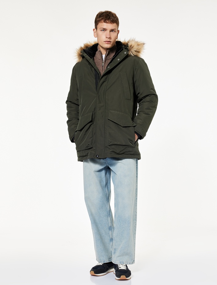  Uzun Kollu Kapaklı Cepli Suni Kürklü Kapşonlu Parka