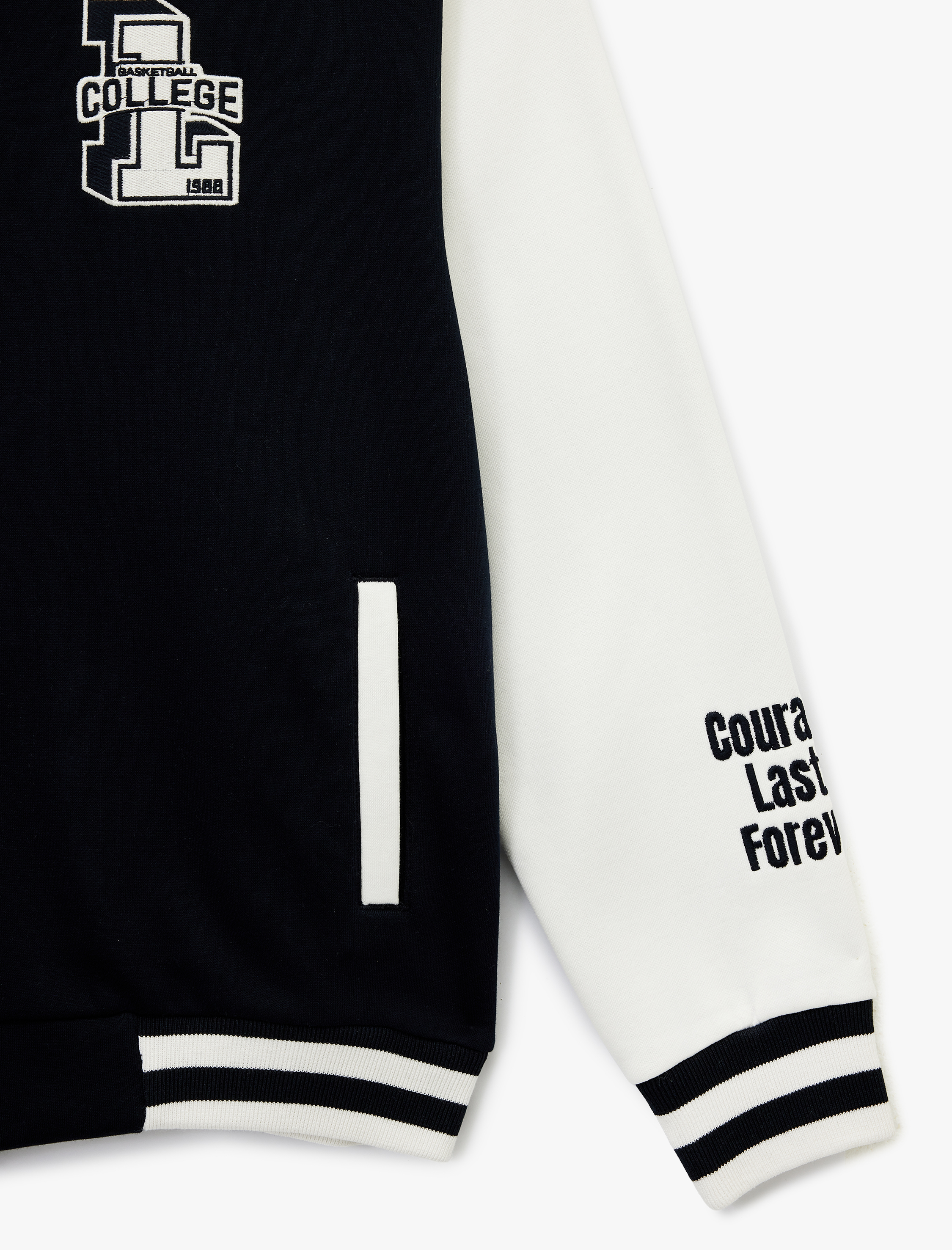   Uzun Kollu Bisiklet Yaka Cep Detaylı Nakışlı Kolej Ceket