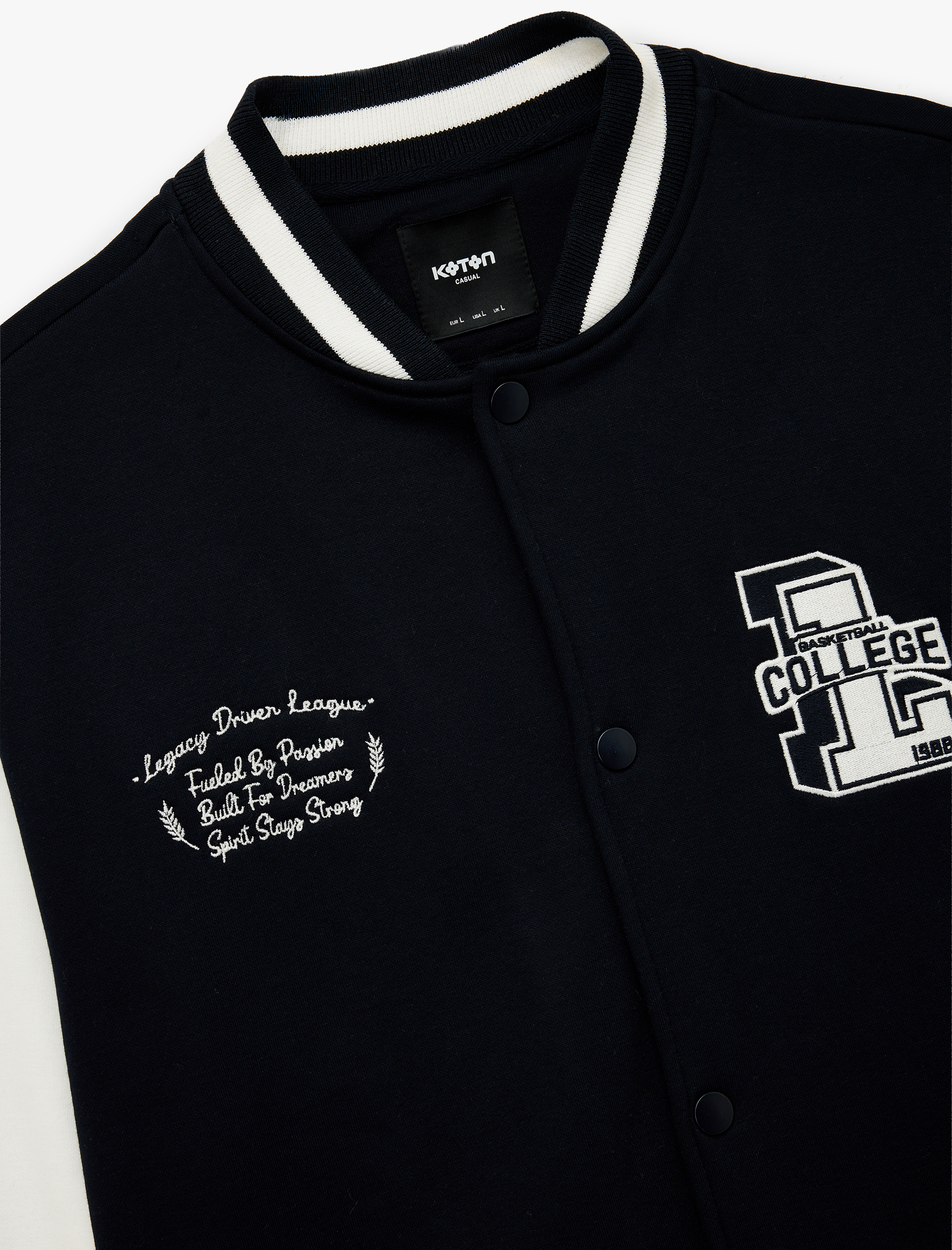   Uzun Kollu Bisiklet Yaka Cep Detaylı Nakışlı Kolej Ceket