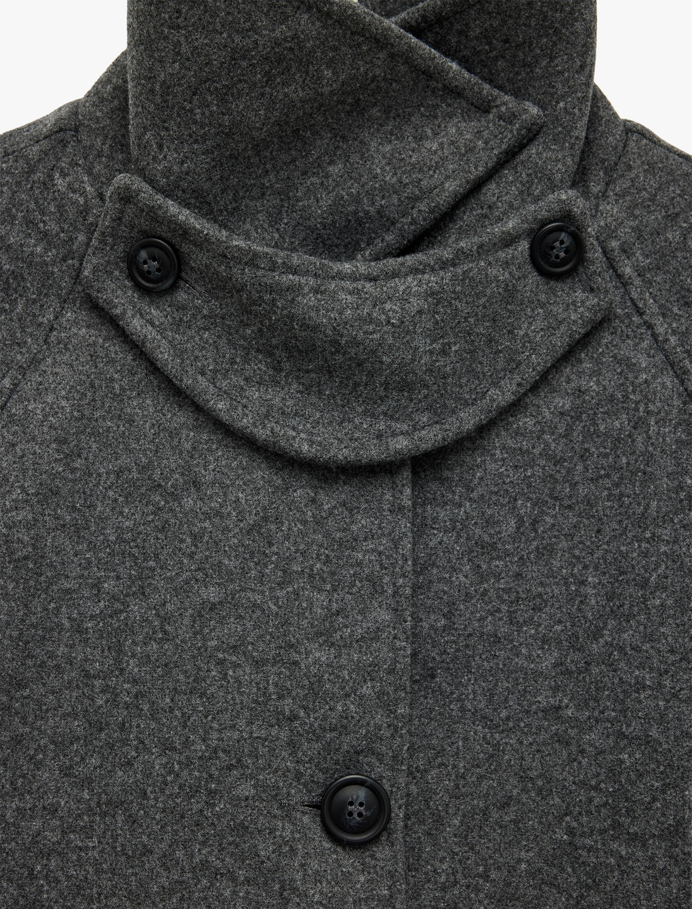   Uzun Kollu Cepli Kruvaze Kısa Kaşe Kaban