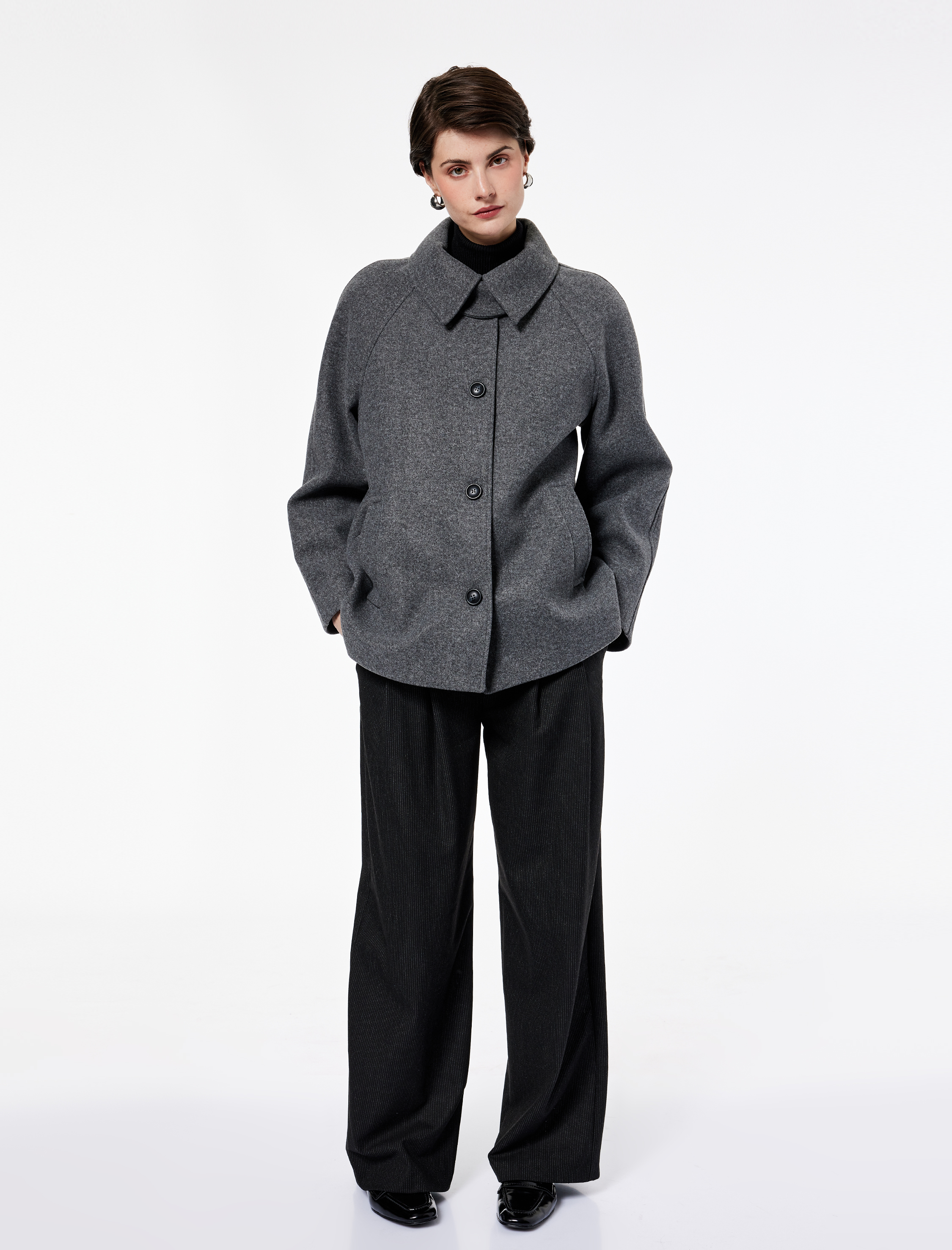   Uzun Kollu Cepli Kruvaze Kısa Kaşe Kaban