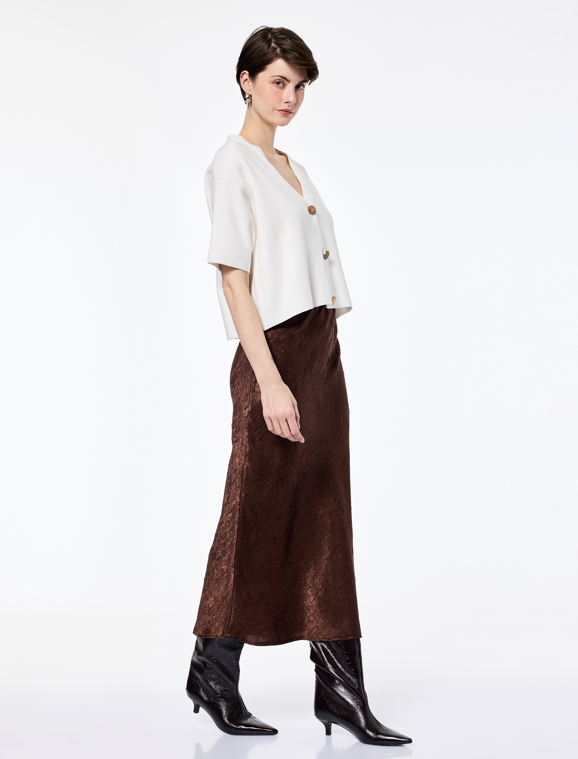   Slim Fit Balık Kesim Dokulu Midi Saten Etek