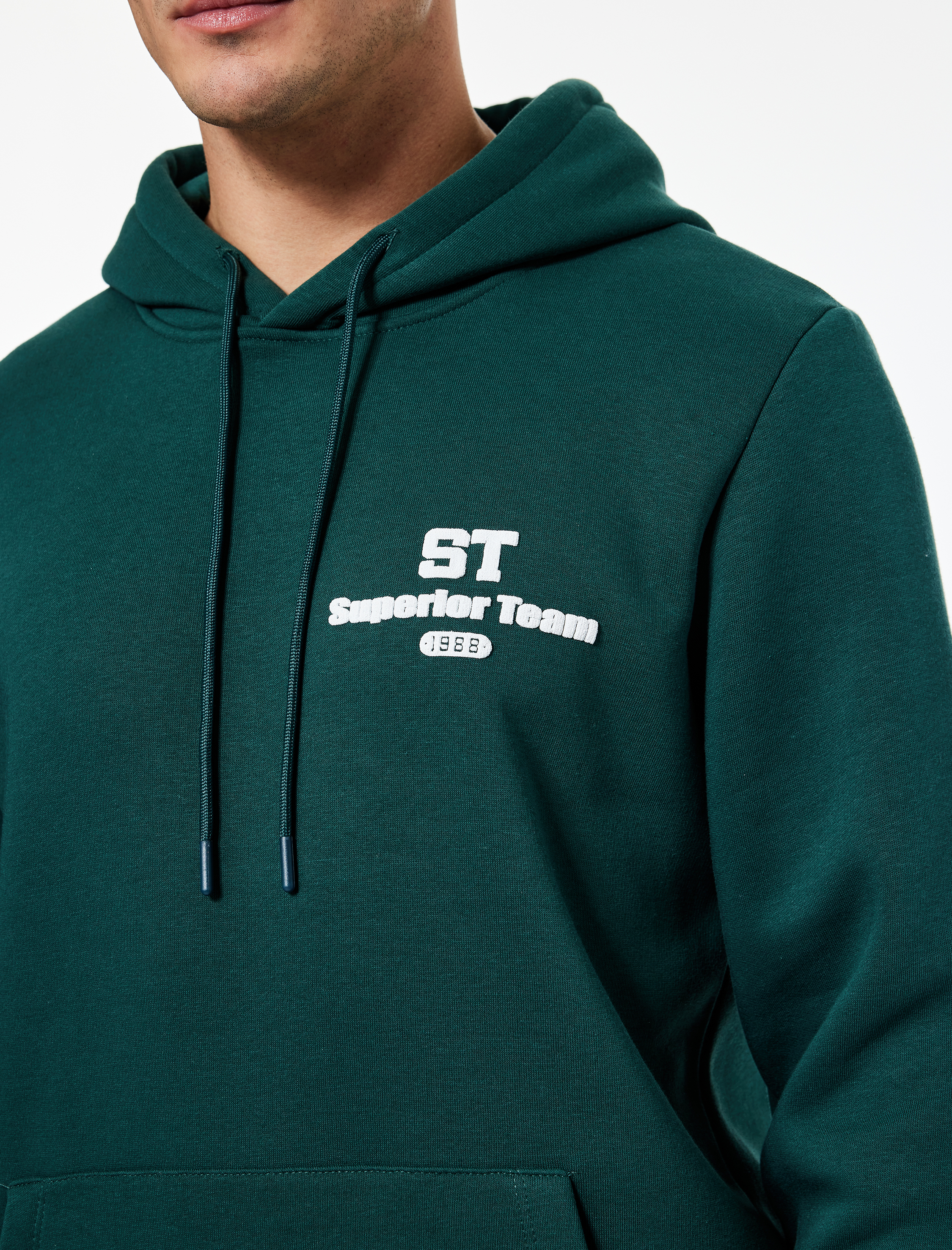   Kapşonlu Uzun Kollu Çizgili Kanguru Cepli Baskılı Sweatshirt