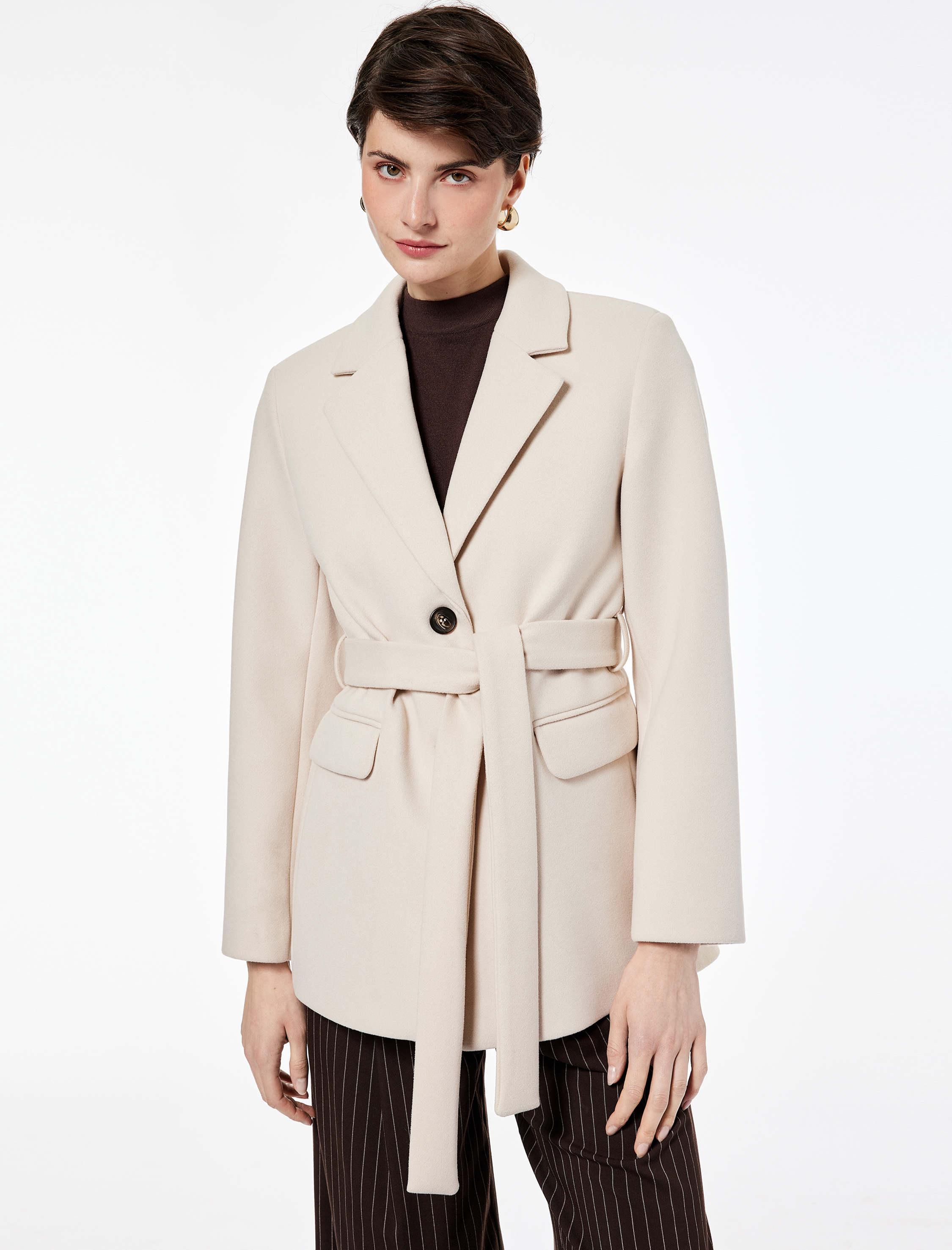   Cepli Düğmeli Kemer Detaylı Uzun Kollu Kaşe Ceket