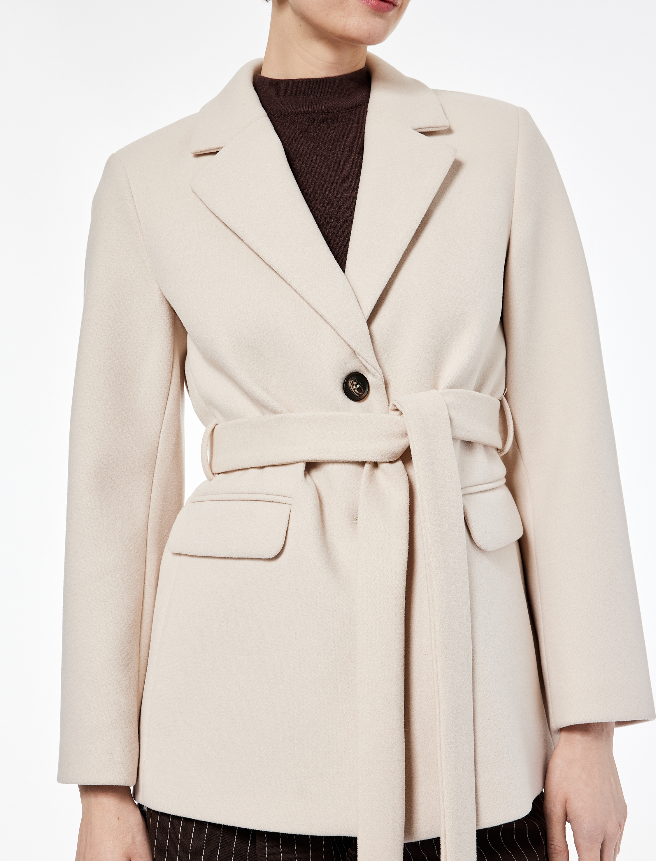   Cepli Düğmeli Kemer Detaylı Uzun Kollu Kaşe Ceket