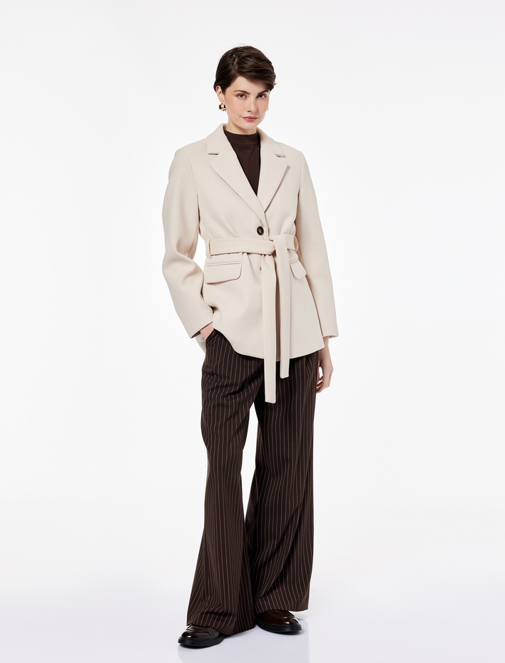  Cepli Düğmeli Kemer Detaylı Uzun Kollu Kaşe Ceket