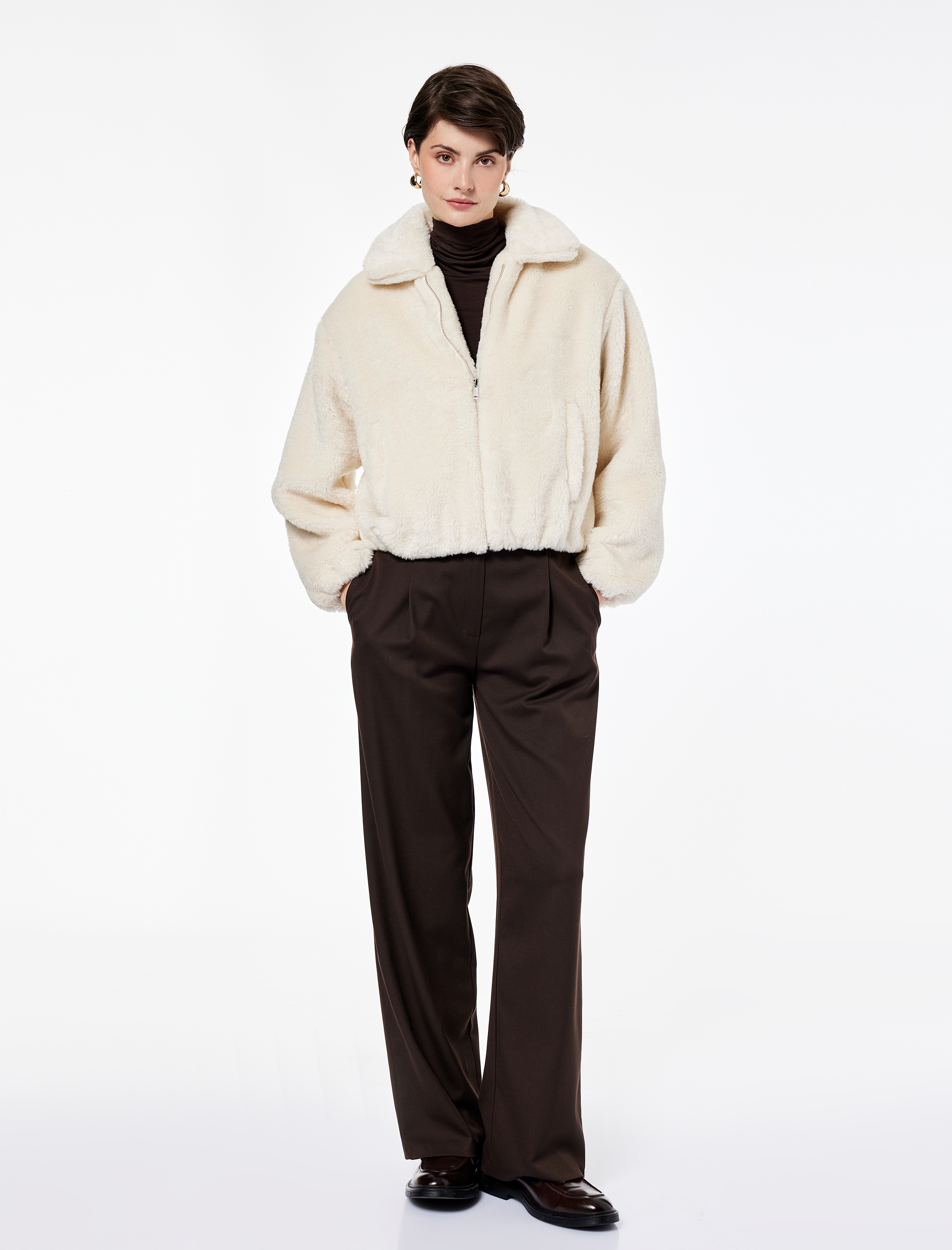   Uzun Kollu Cepli Fermuarlı Crop Peluş Bomber Ceket