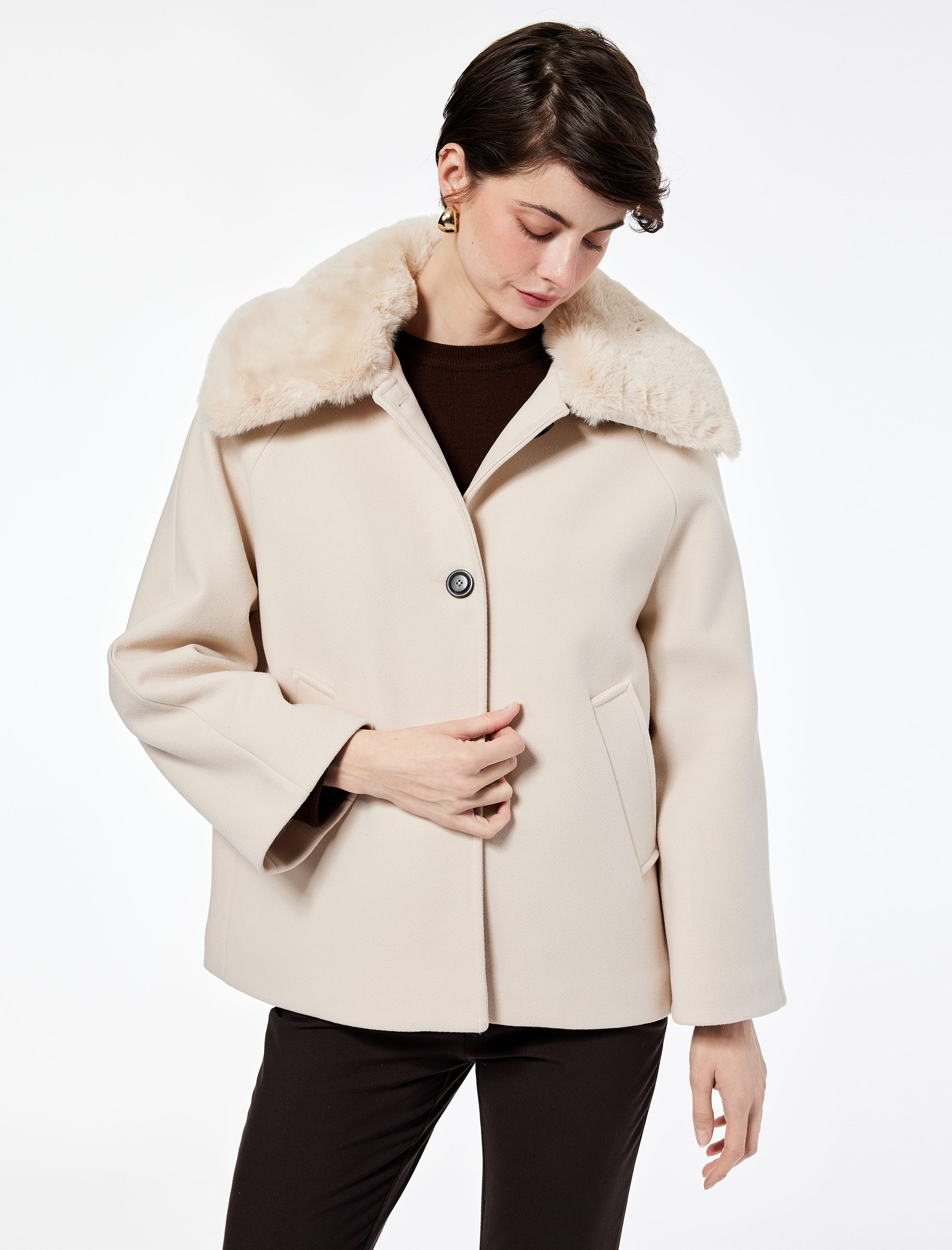   Uzun Kollu Cepli Düğmeli Çıkarılabilir Suni Kürk Yakalı Kaşe Kaban