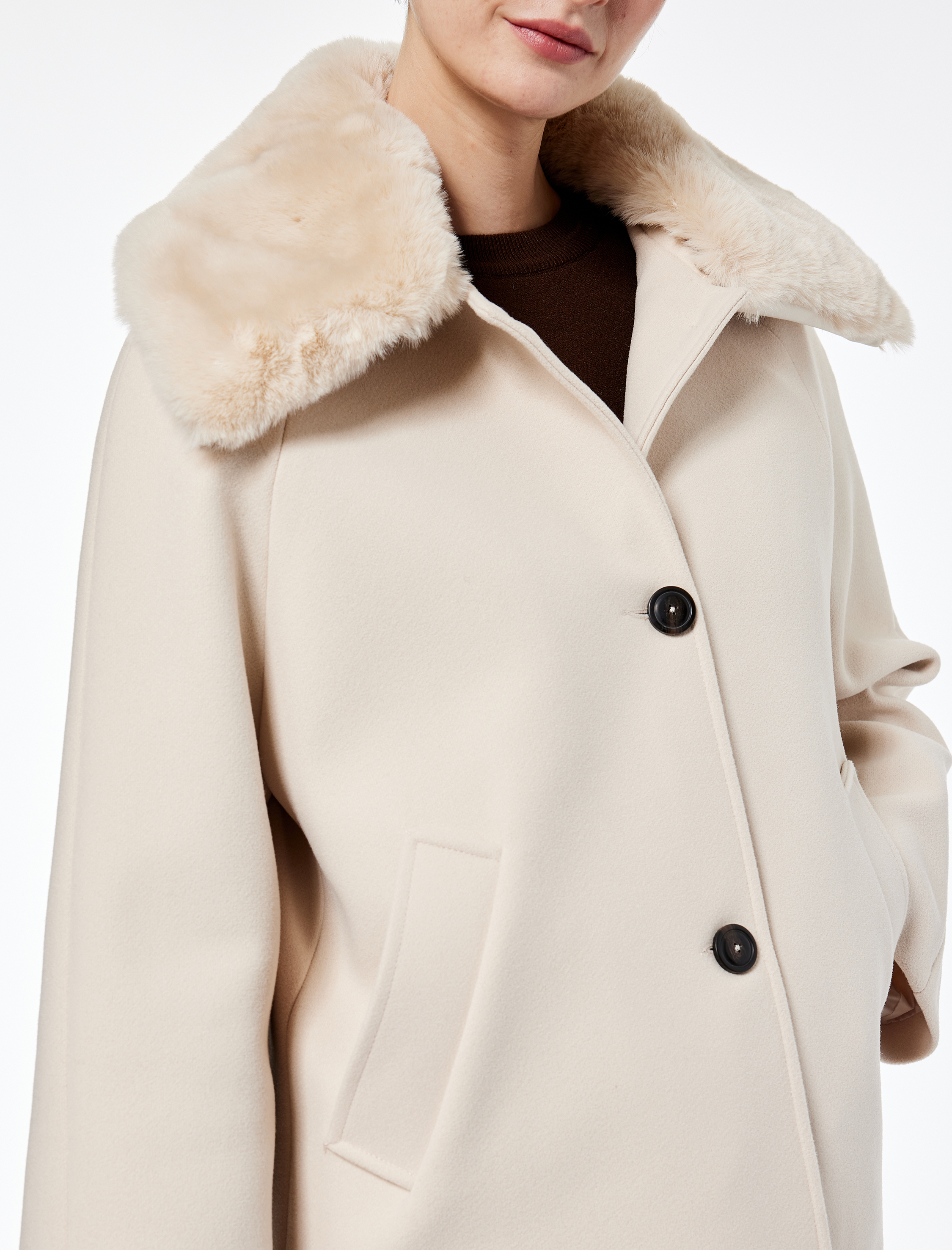   Uzun Kollu Cepli Düğmeli Çıkarılabilir Suni Kürk Yakalı Kaşe Kaban