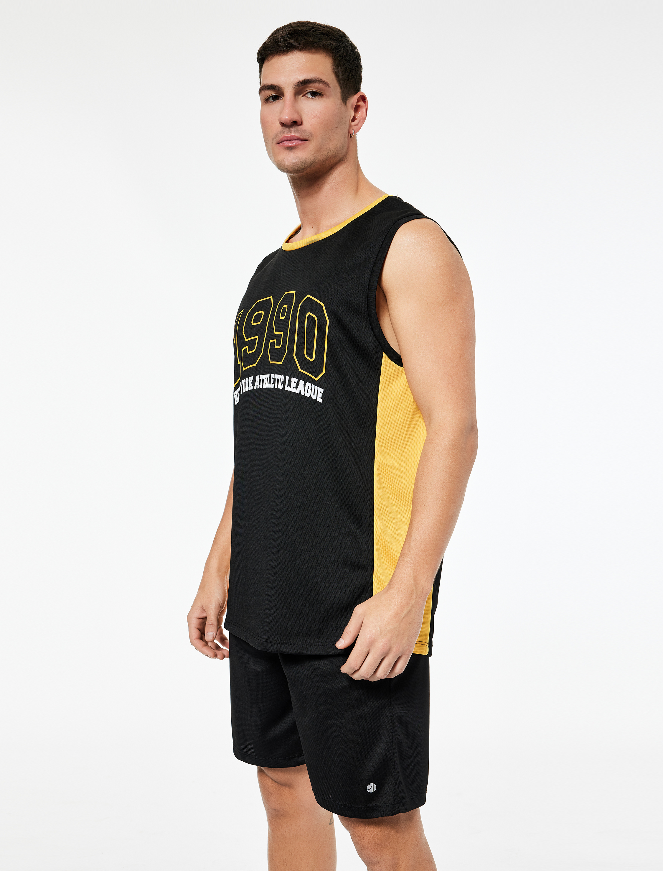   Kolsuz Bisiklet Yaka Renk Kontrastlı Baskılı Spor Atleti