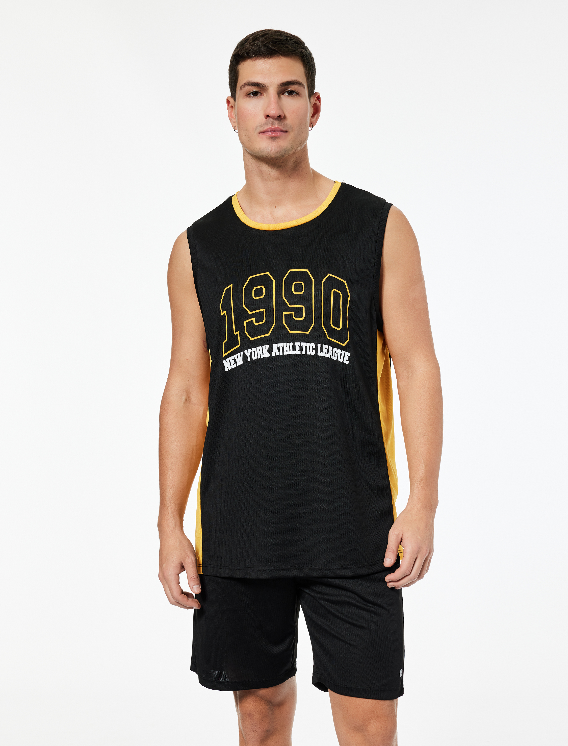   Kolsuz Bisiklet Yaka Renk Kontrastlı Baskılı Spor Atleti