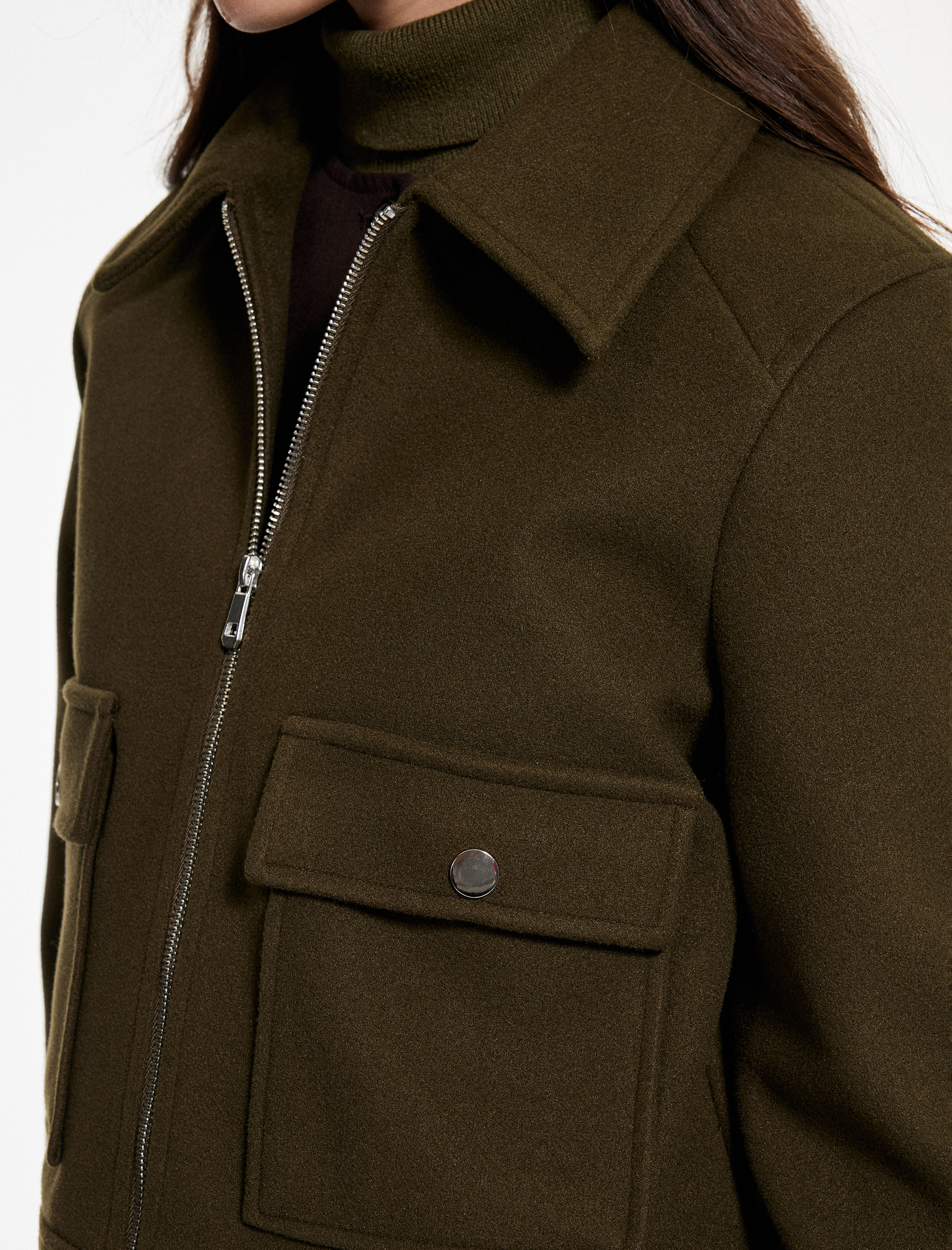   Uzun Kollu Fermuar Detaylı Cepli Crop Kaşe Ceket