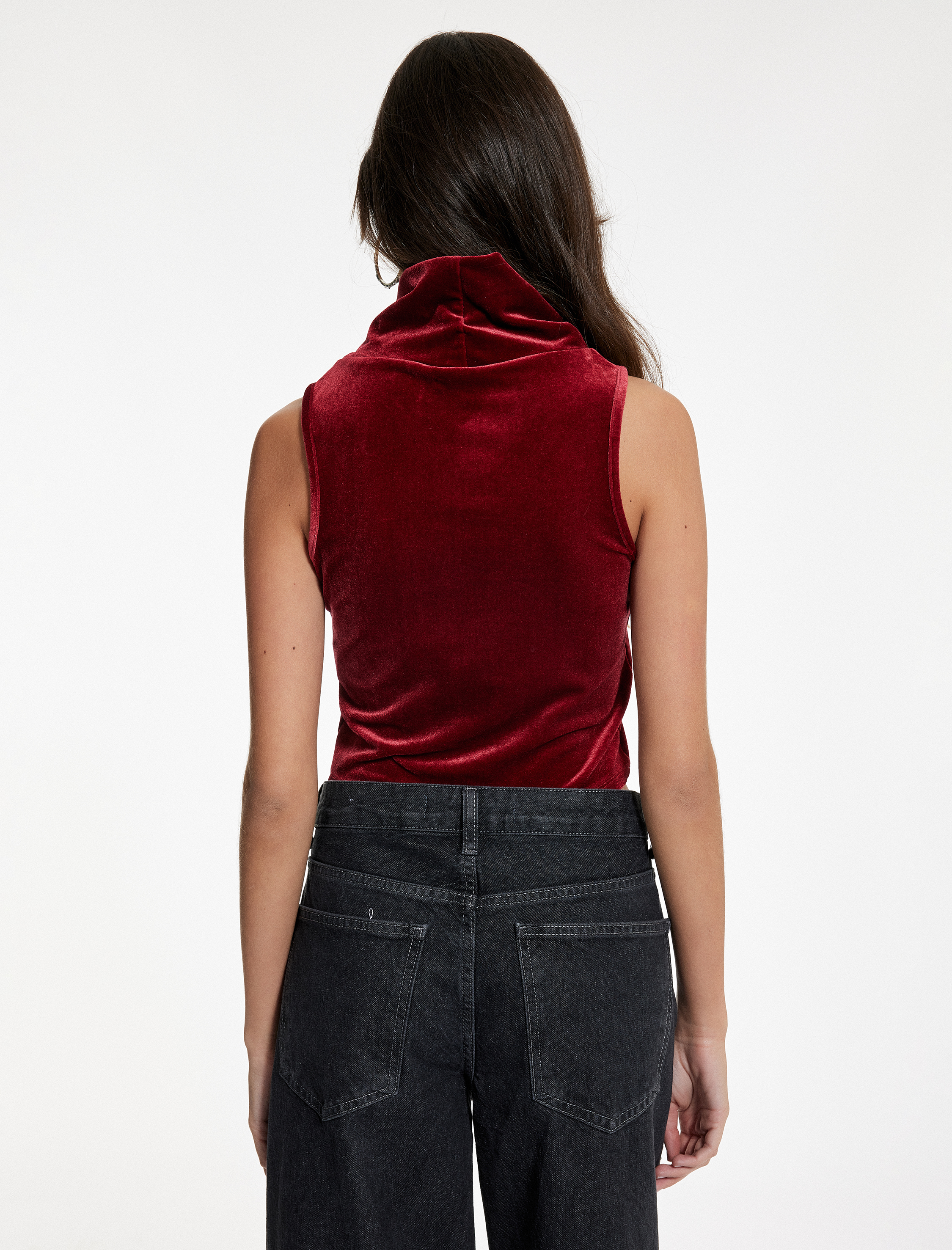   Slim Fit Dik Yaka Kolsuz Crop Kadife Bluz