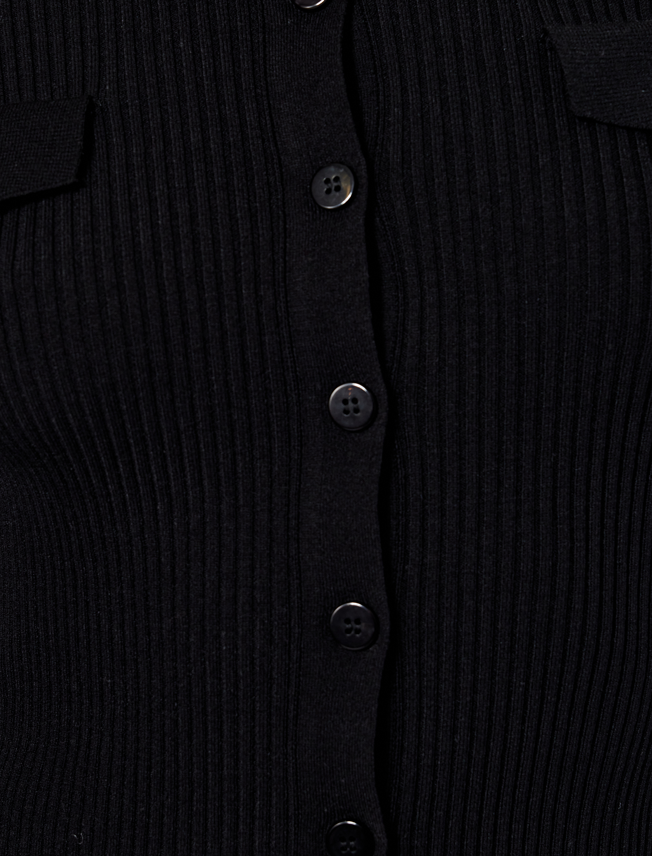   Aplike Detaylı Uzun Kollu Düğmeli Polo Yaka Triko Kazak