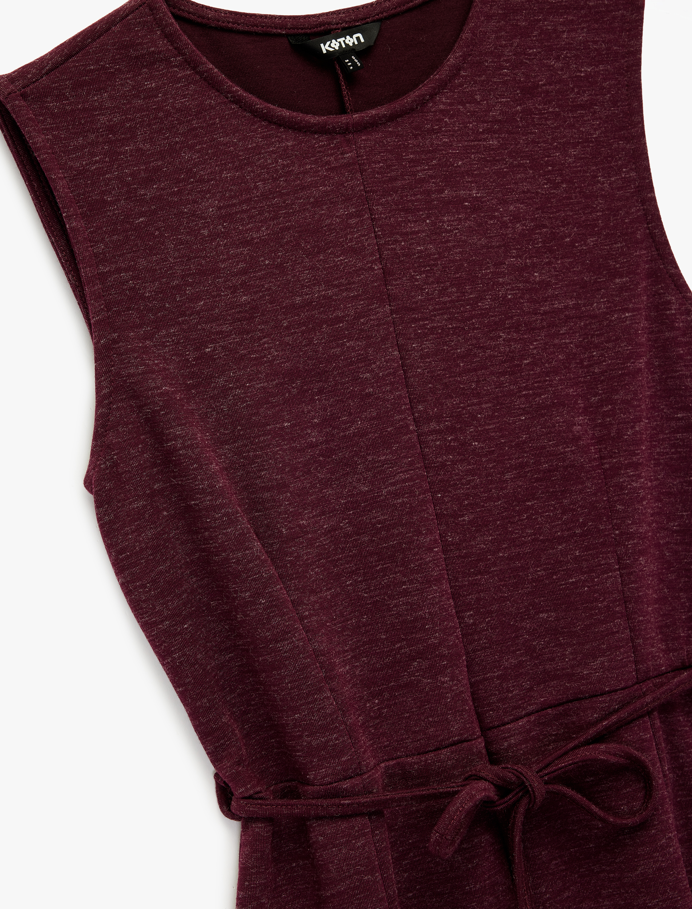   Bisiklet Yaka Kolsuz Kemer Detaylı Bluz