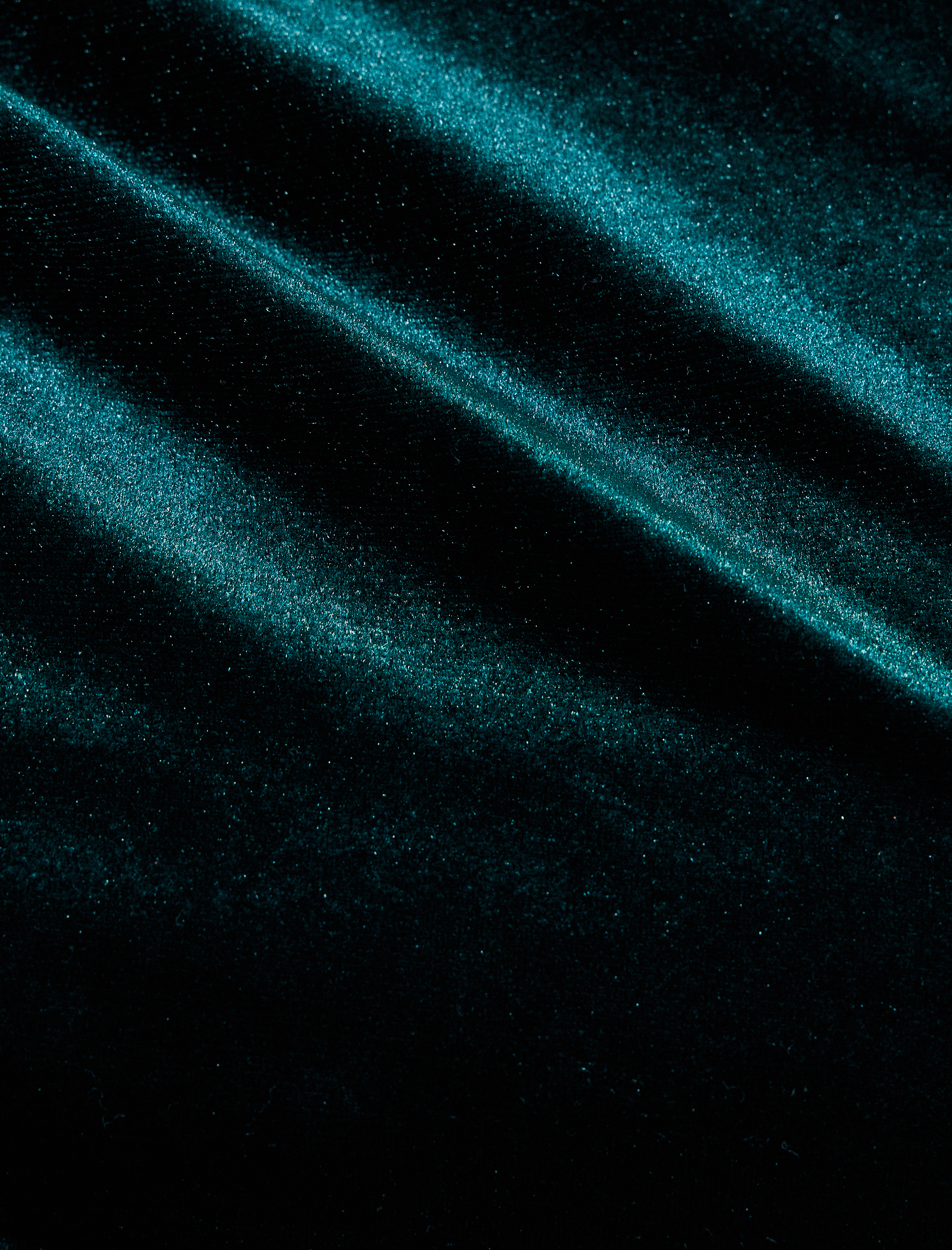   Uzun Kollu Tek Omuz Taşlı Kadife Bluz