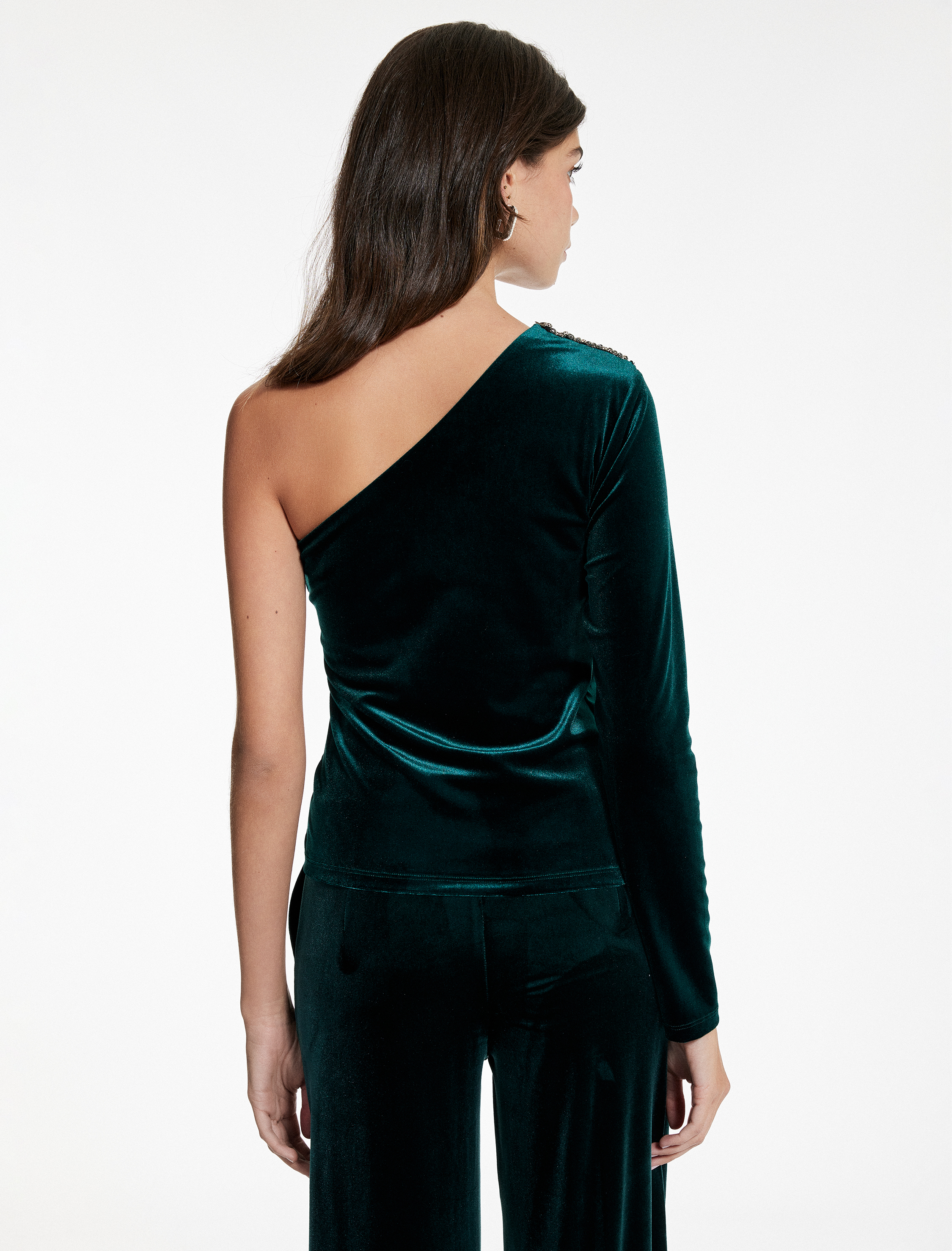   Uzun Kollu Tek Omuz Taşlı Kadife Bluz