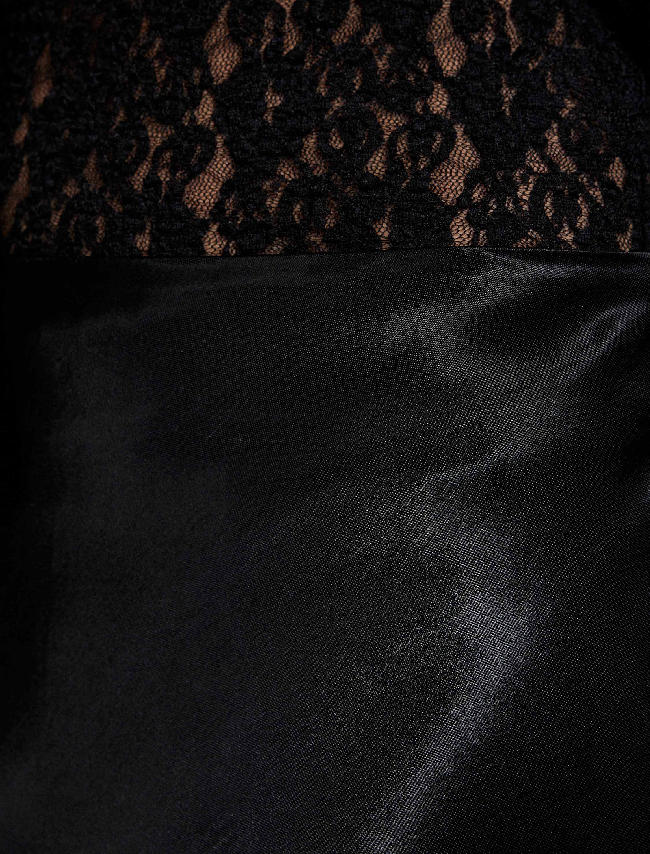   Slim Fit Dantel Detaylı Uzun Saten Etek