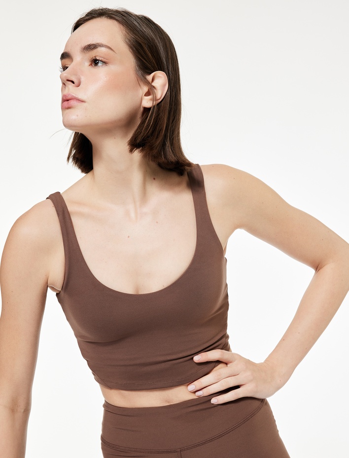  Koton X Sibil Çetinkaya - Kolsuz U Yaka Dikiş Detaylı Sporcu Sütyeni