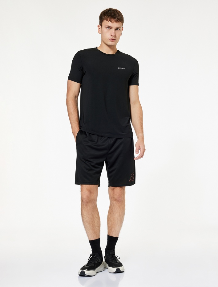  Rahat Kalıp Kısa Kollu Bisiklet Yaka Baskılı Spor Tişört