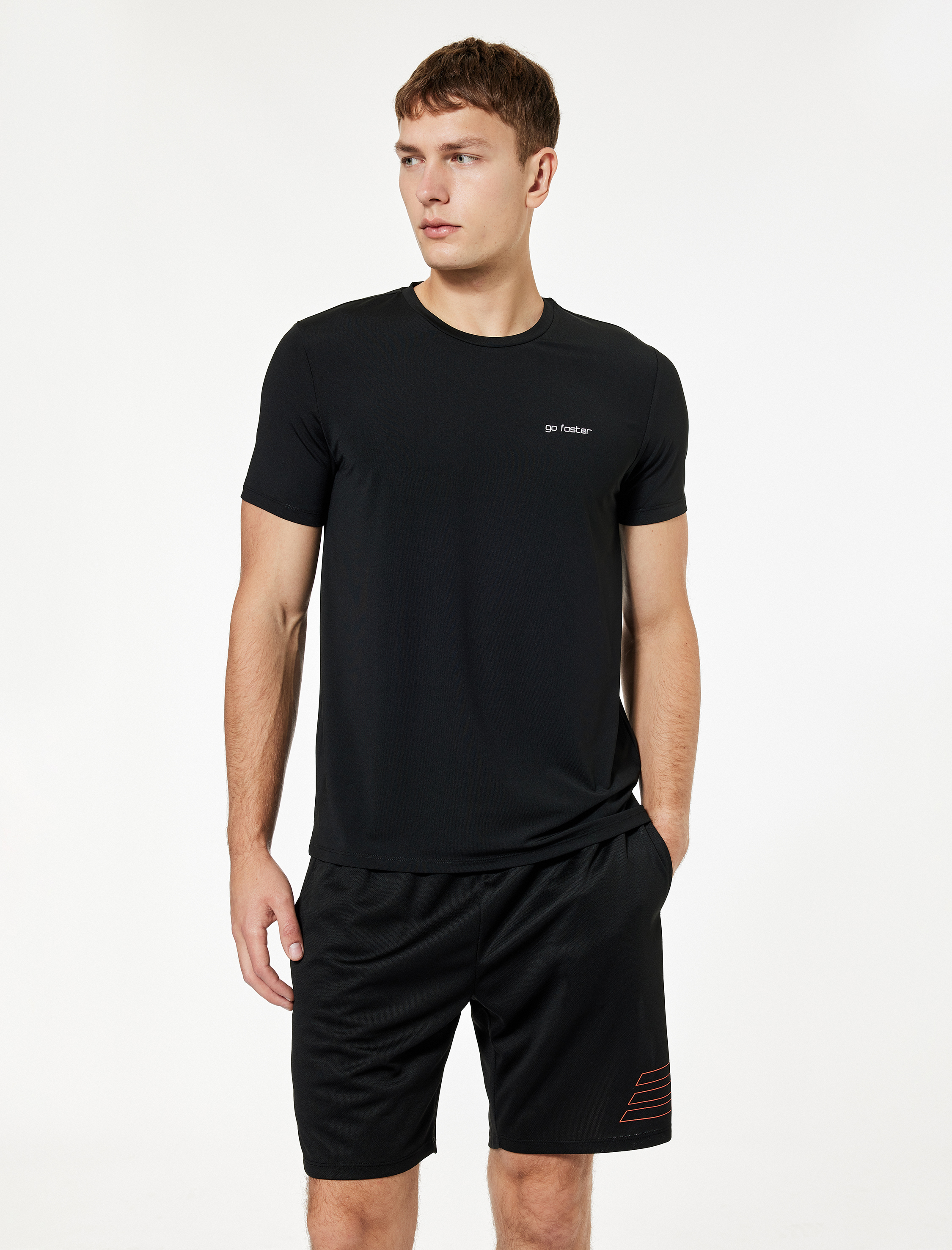   Rahat Kalıp Kısa Kollu Bisiklet Yaka Baskılı Spor Tişört