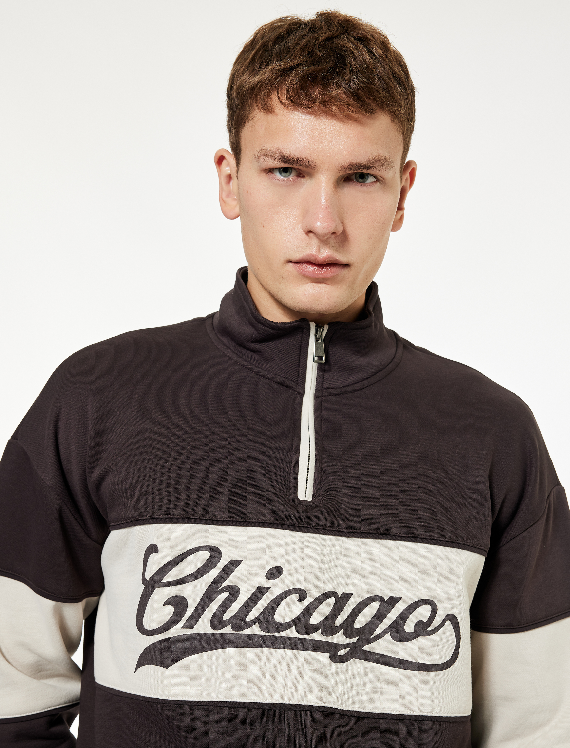   Uzun Kollu Baskılı Oversize Renk Bloklu Yarım Fermuarlı Sweatshirt