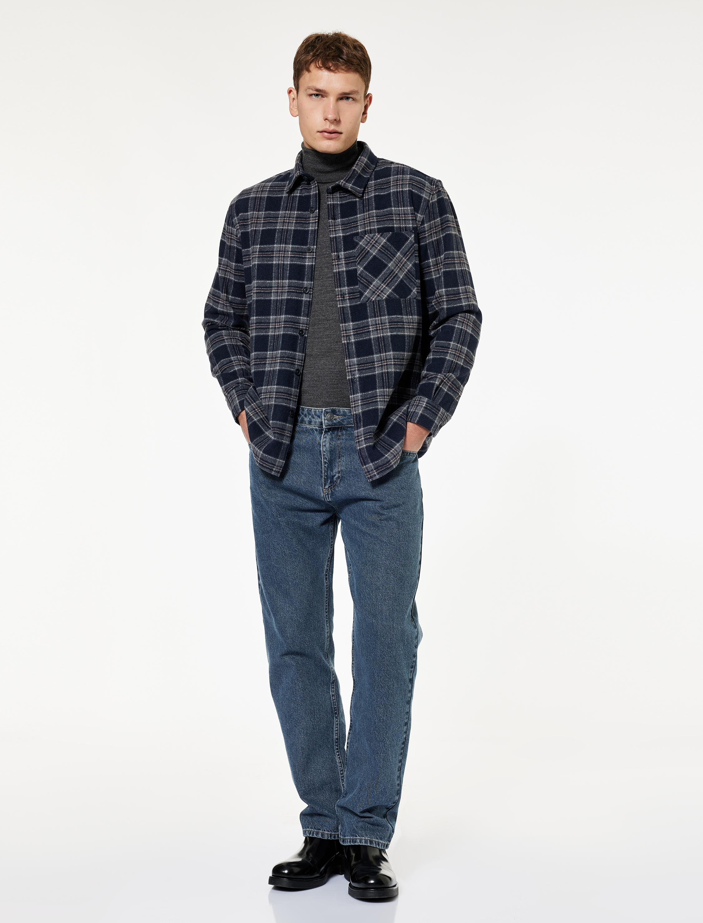   Regular Fit Uzun Kollu Cepli Klasik Yaka Oduncu Gömleği