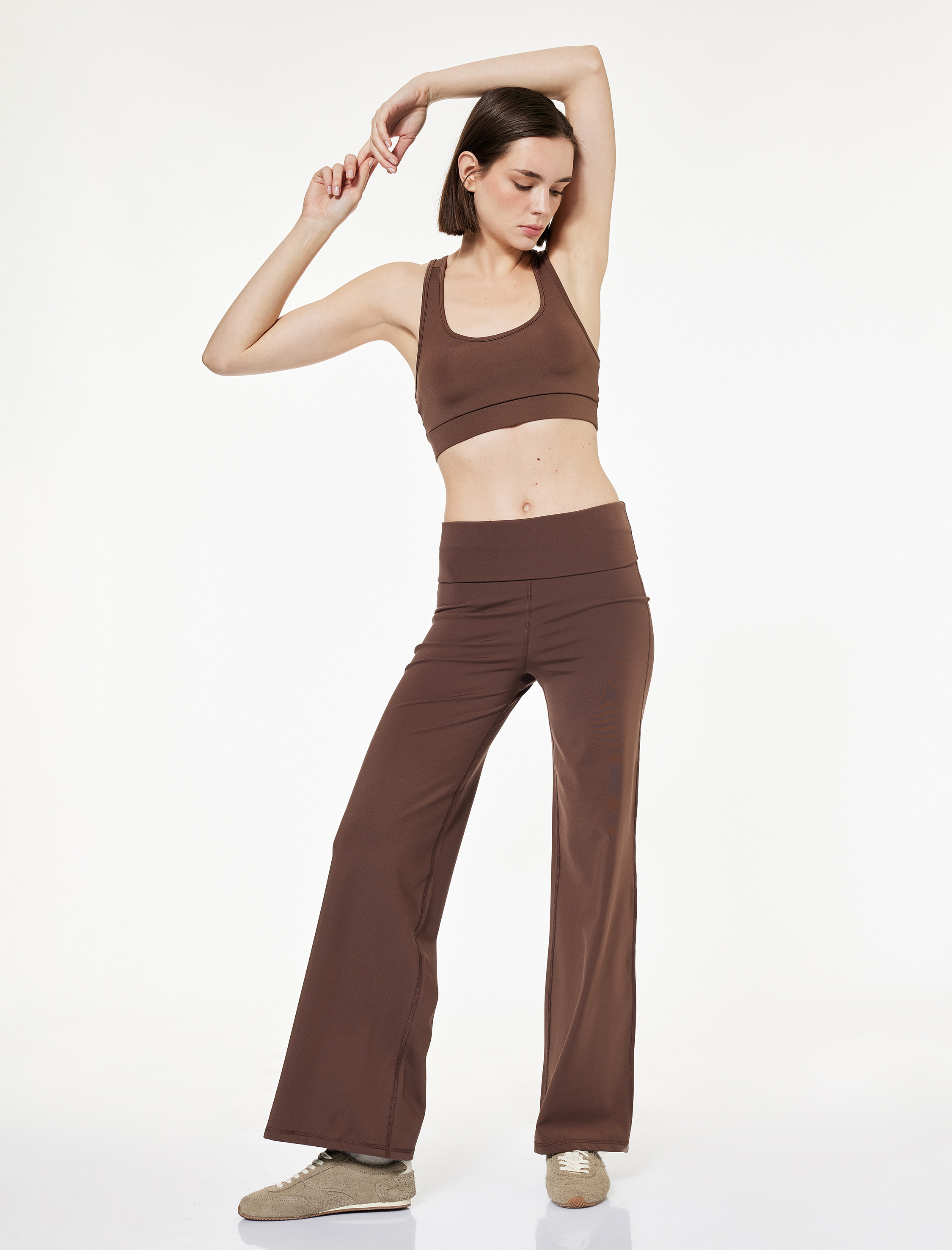   U Yaka Askılı Sporcu Sütyeni