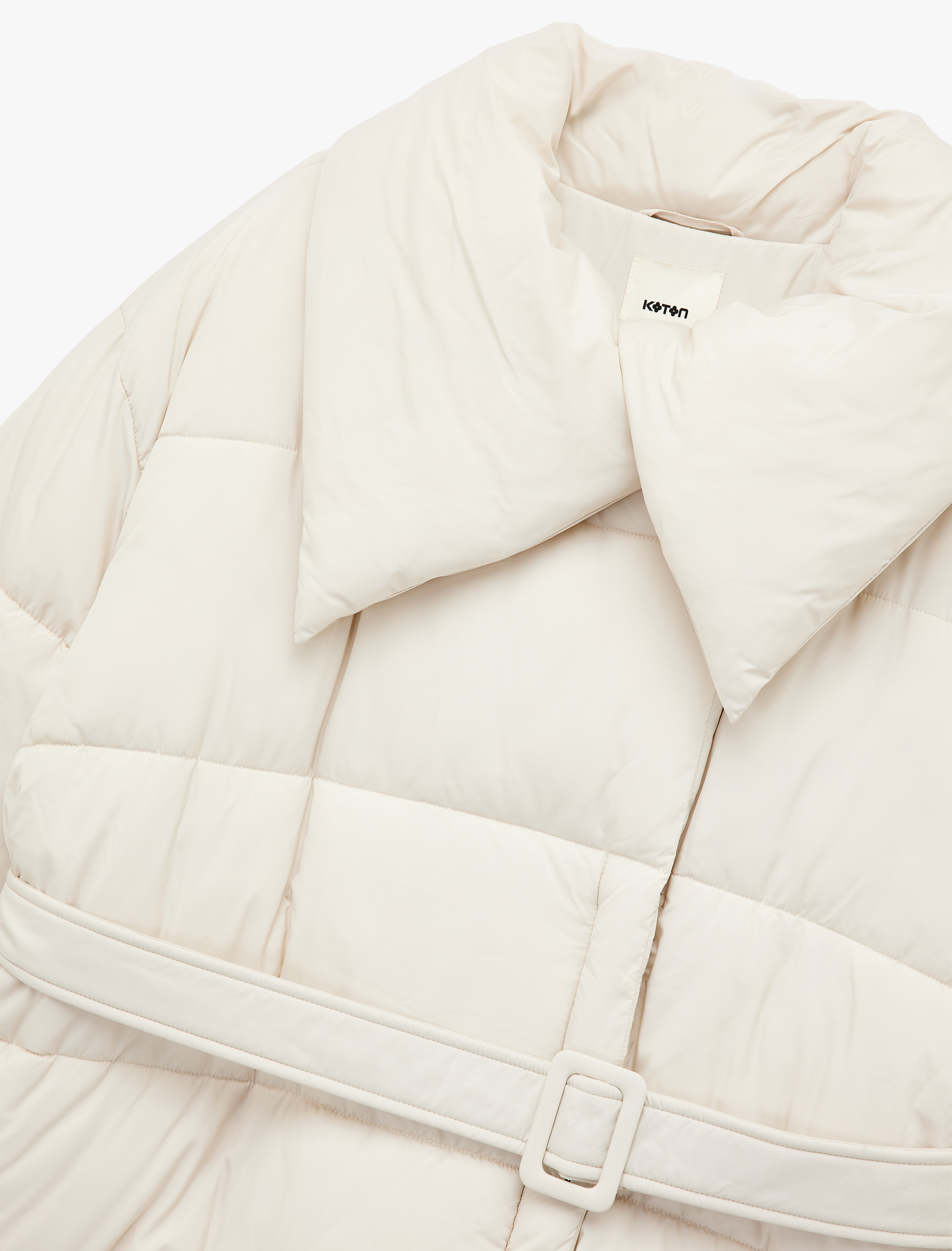   Uzun Kollu Cepli Fermuarlı Şal Yaka Kemerli Su İtici Anorak Şişme Mont